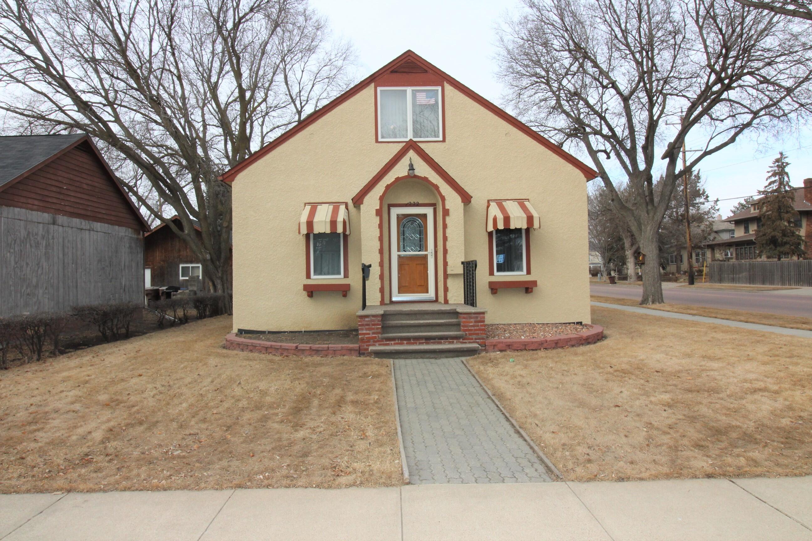 1222 E 3rd Ave