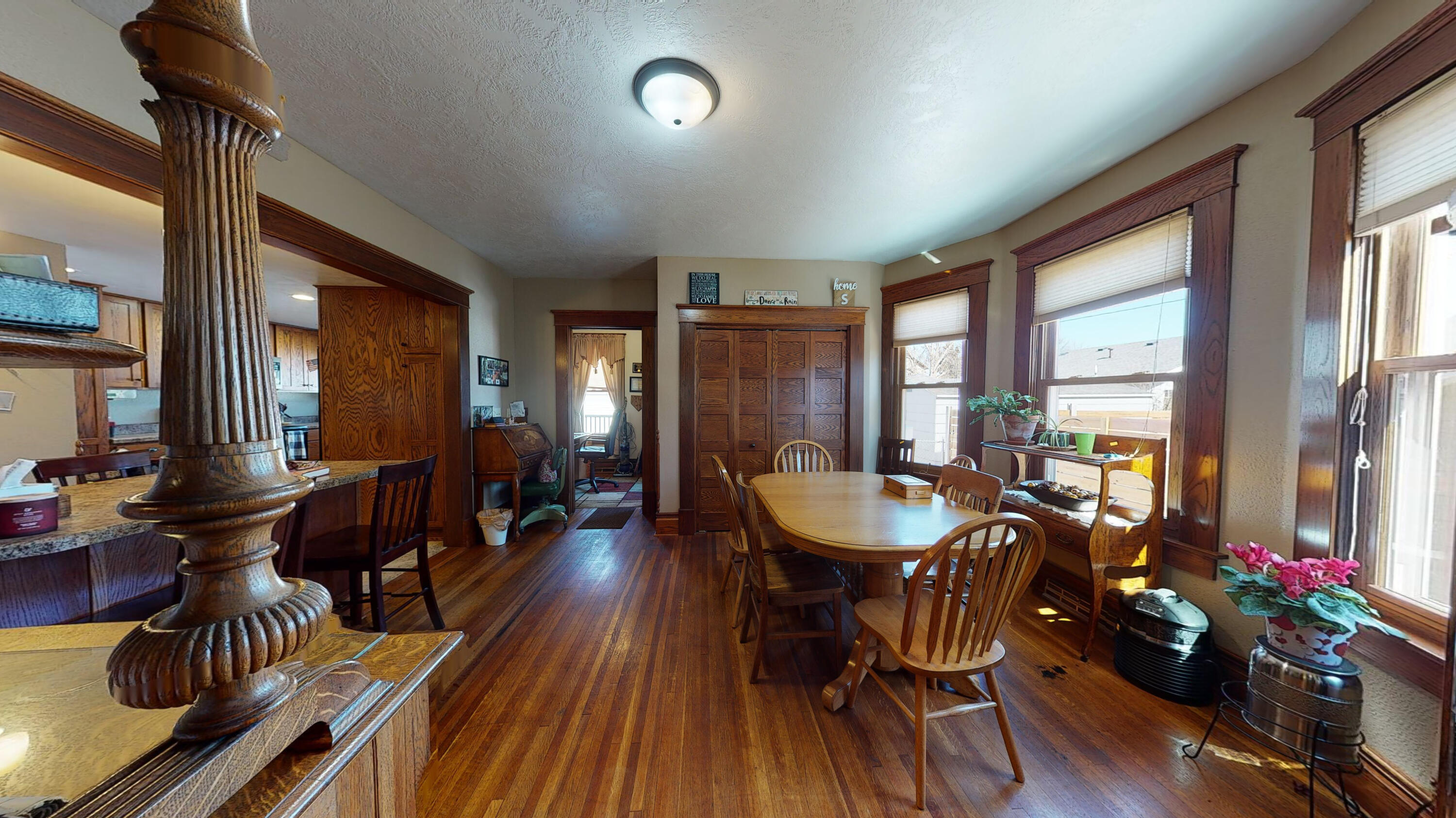 308 W 5th Ave