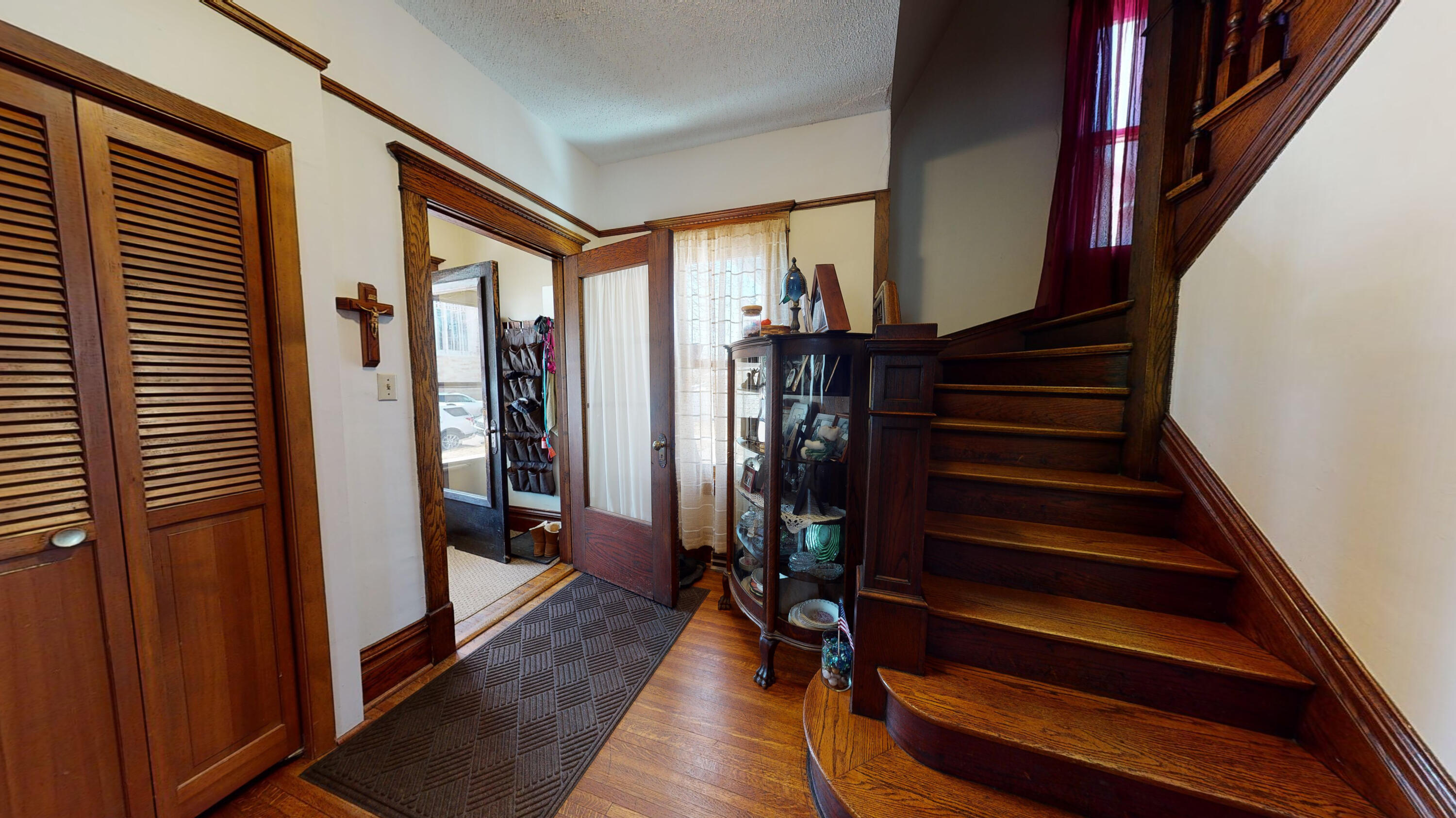 308 W 5th Ave
