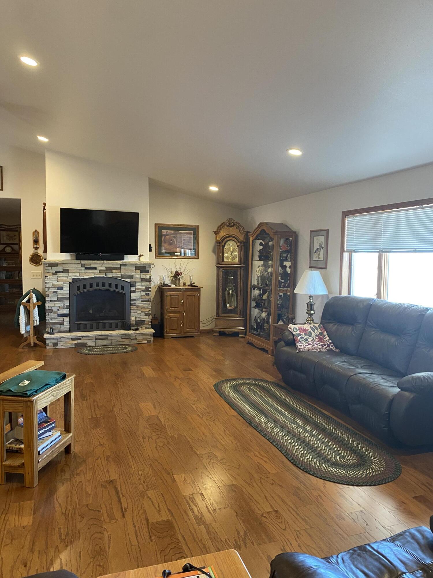 24538 394th Ave