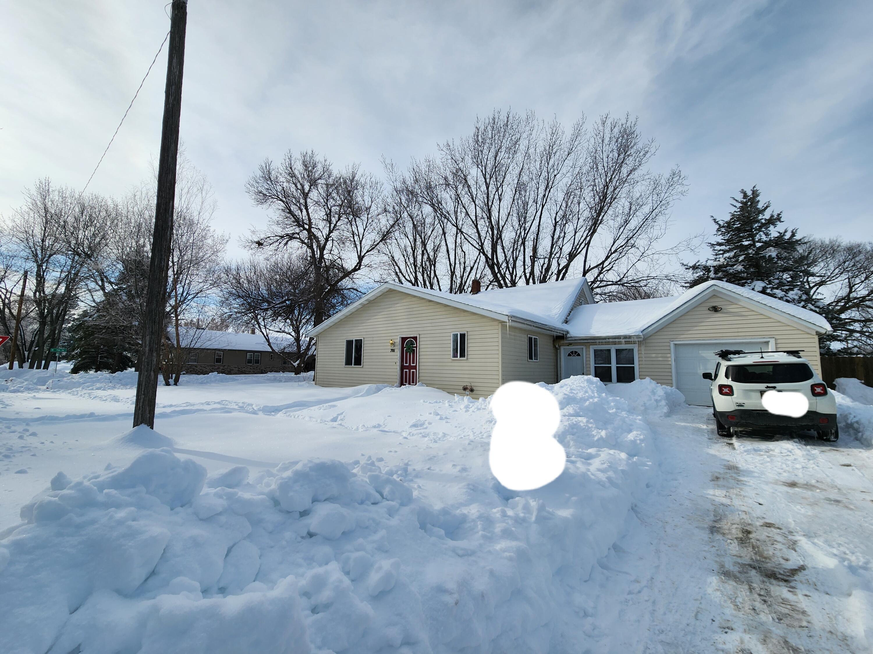 701 Walnut St