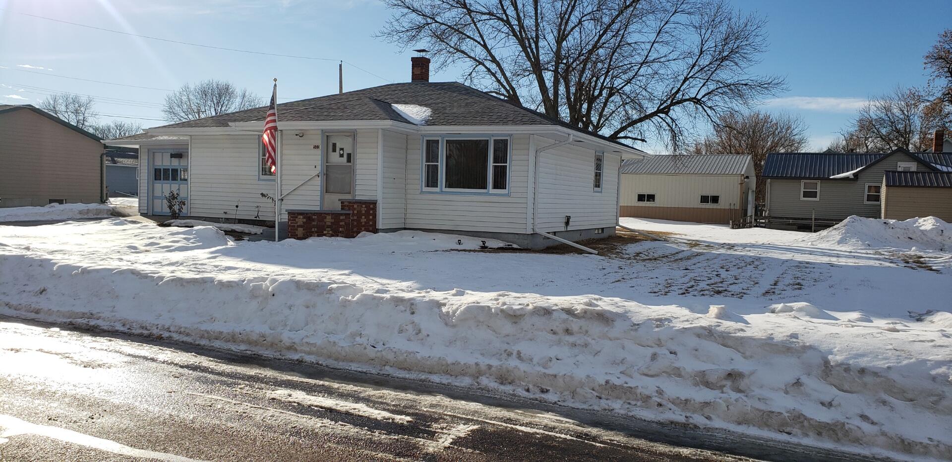 503 S 1st St