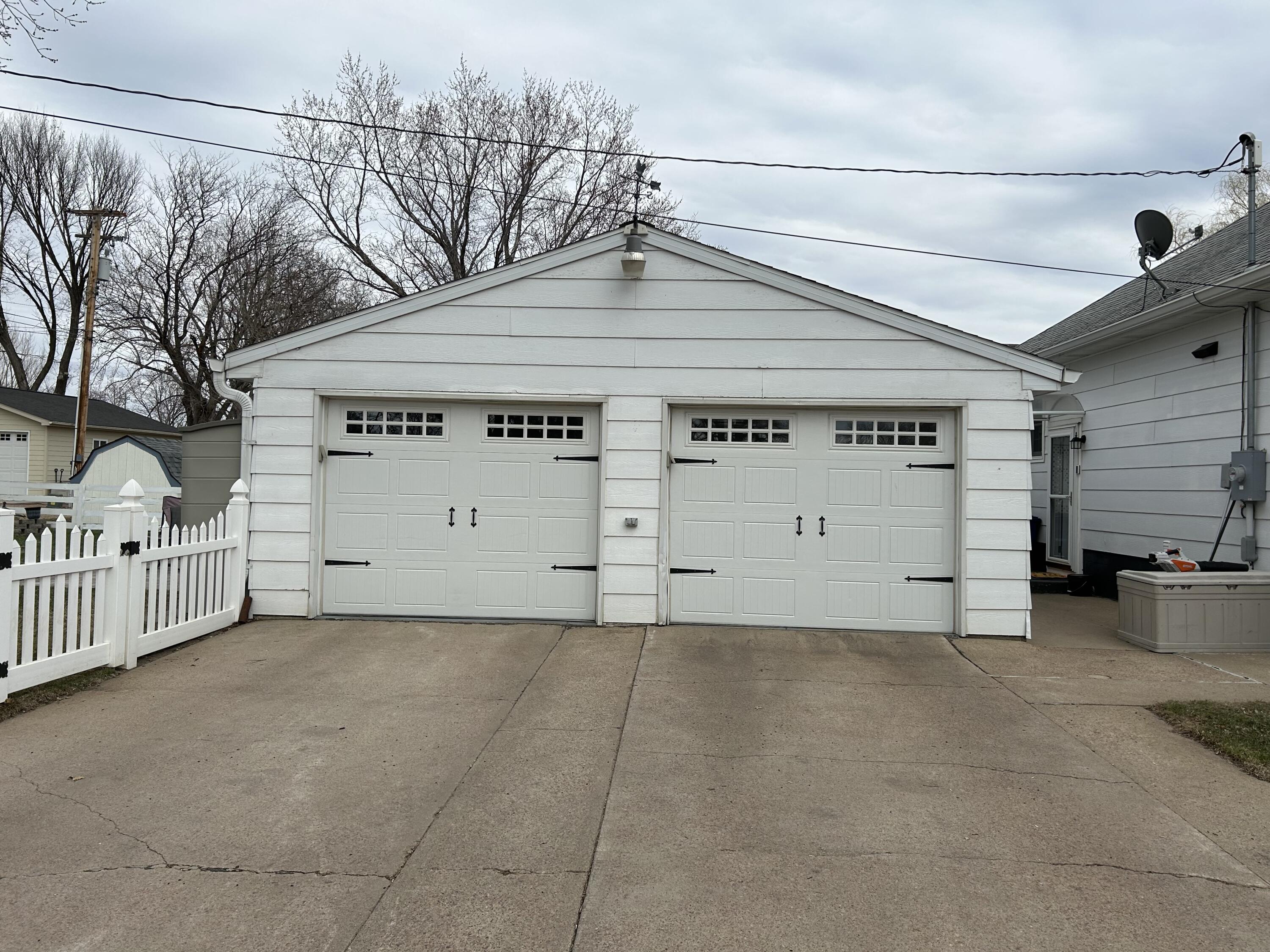 220 W 13th Ave