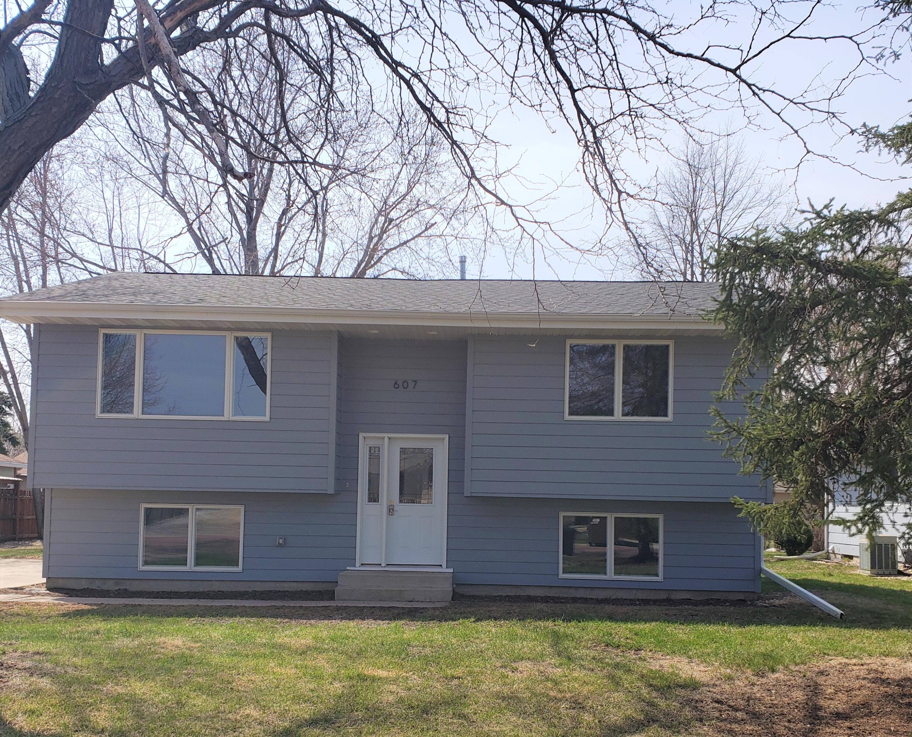 607 E 16th Ave