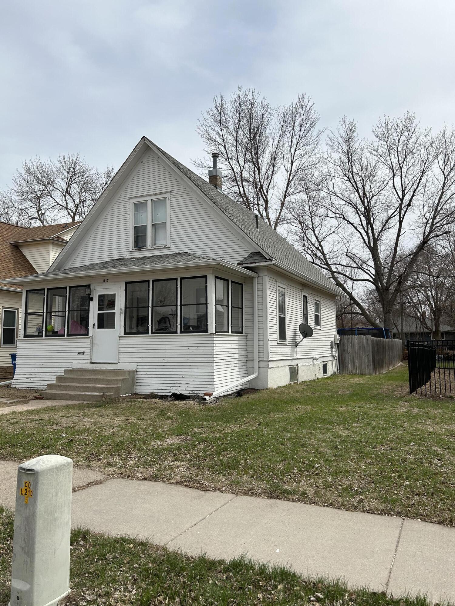 517 W 5th Ave