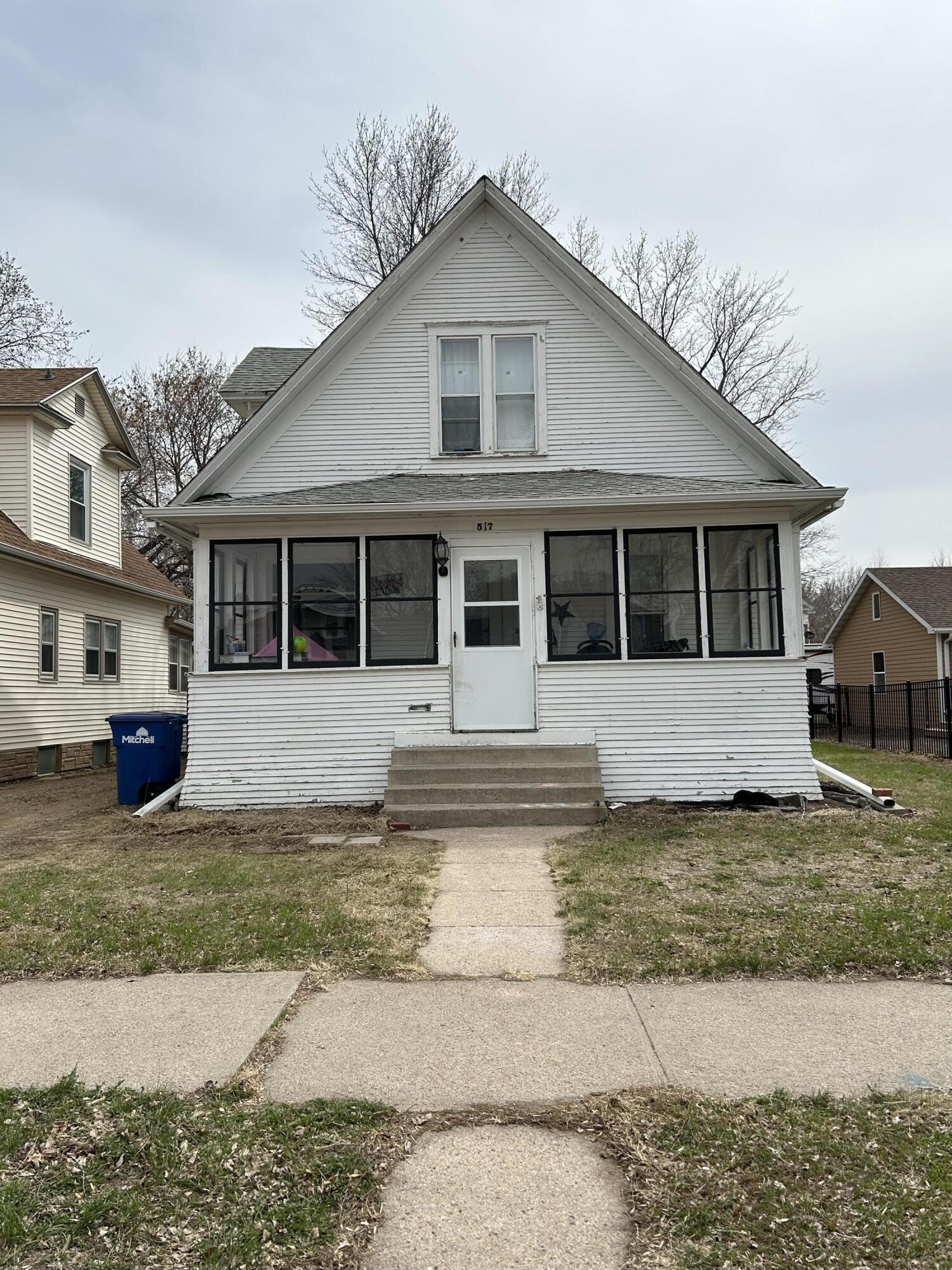 517 W 5th Ave