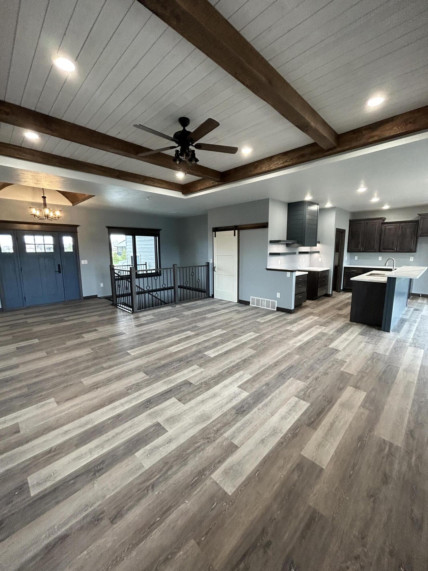 405 Doris Dr