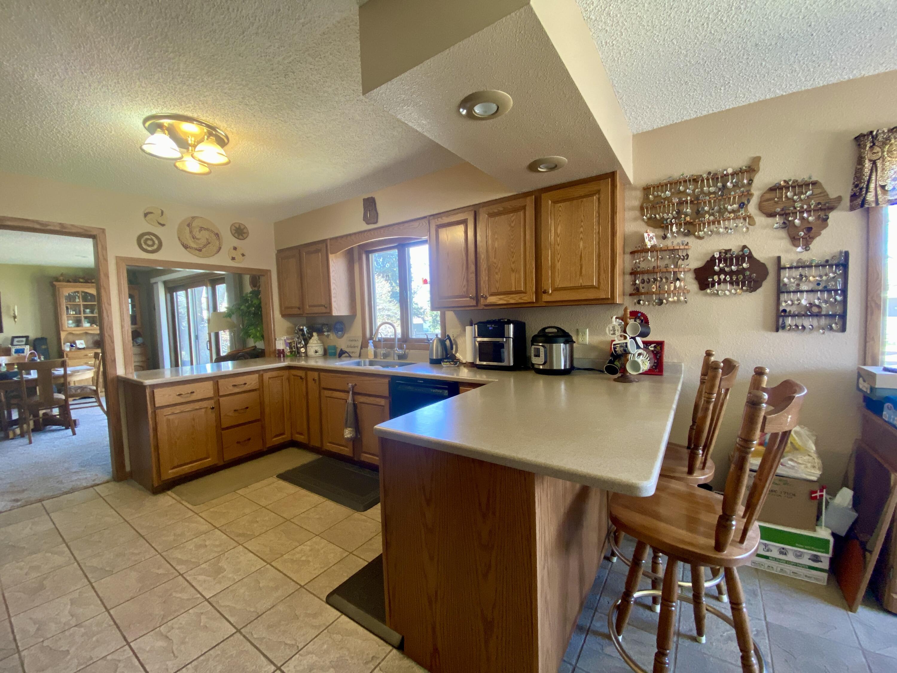 1004 W Cedar Ave