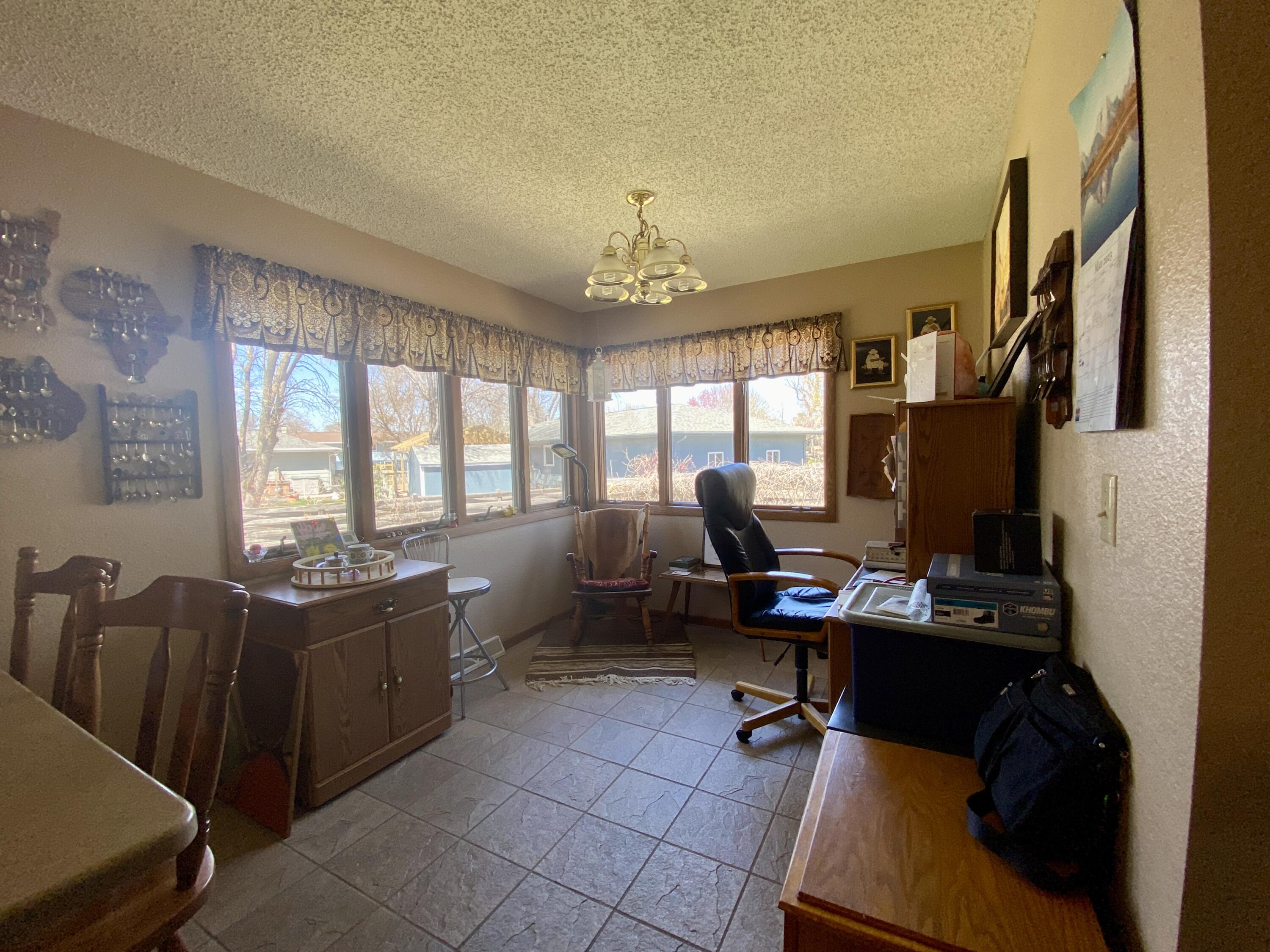1004 W Cedar Ave