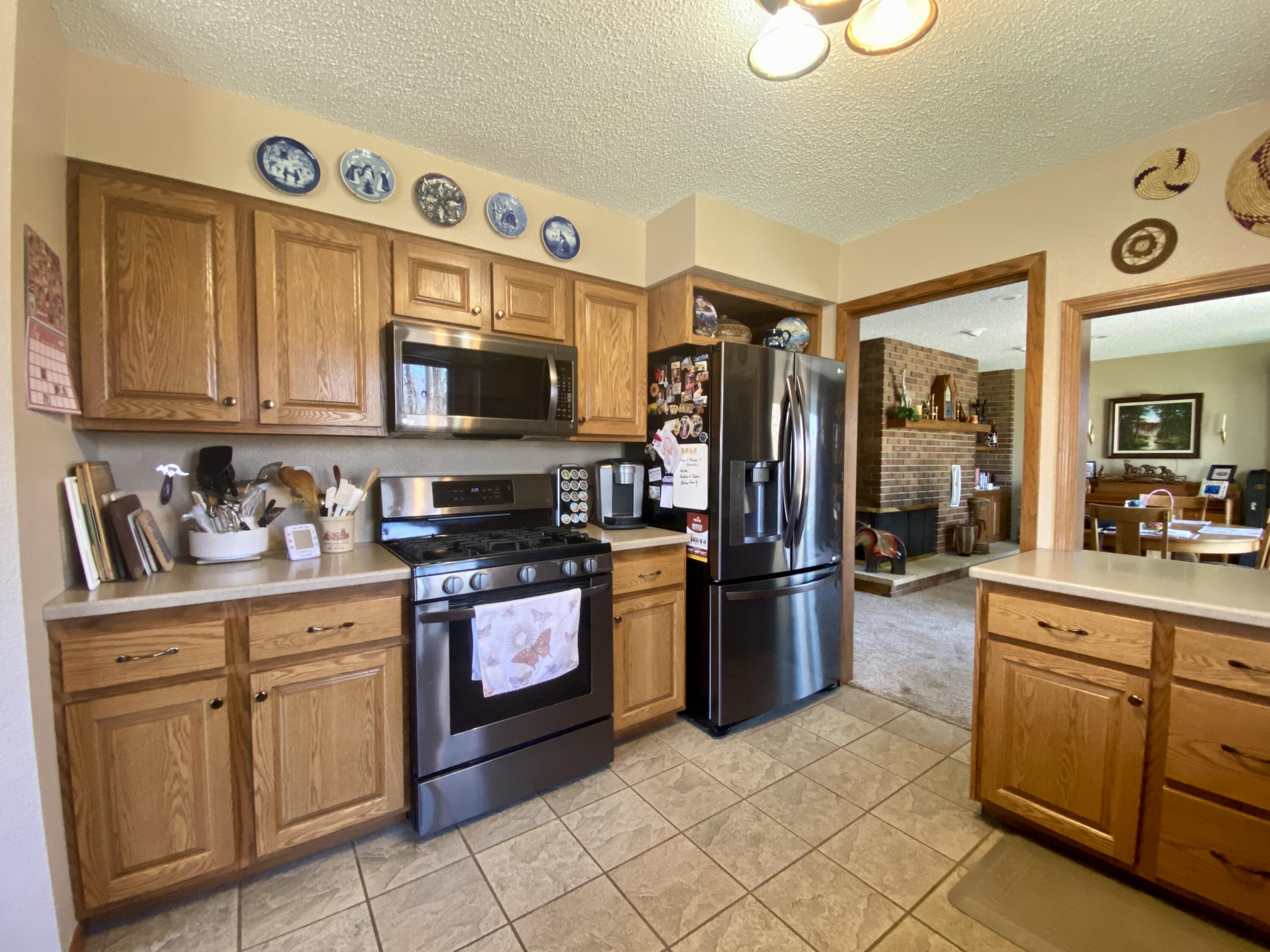 1004 W Cedar Ave