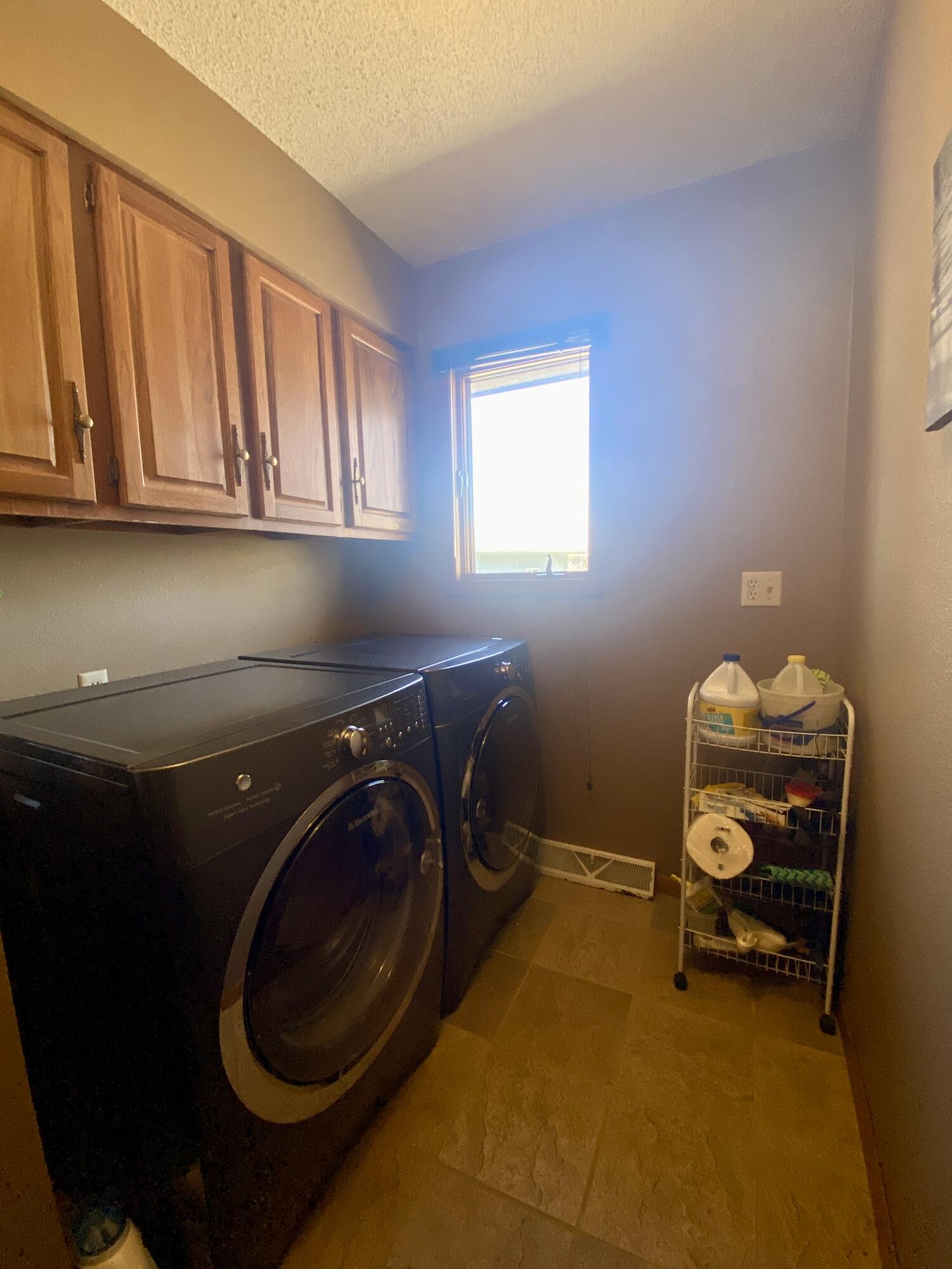 1004 W Cedar Ave