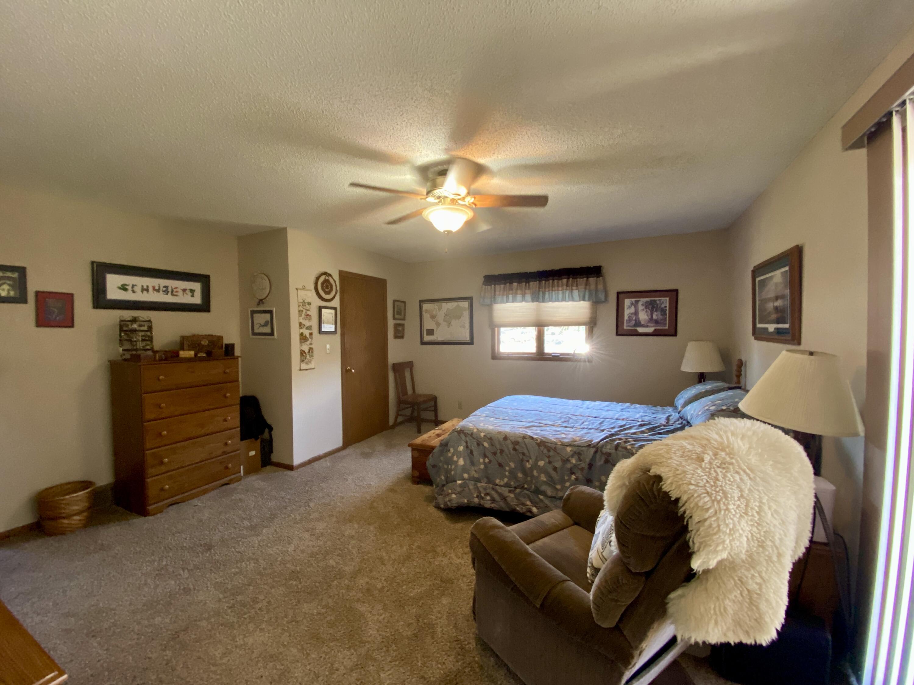 1004 W Cedar Ave