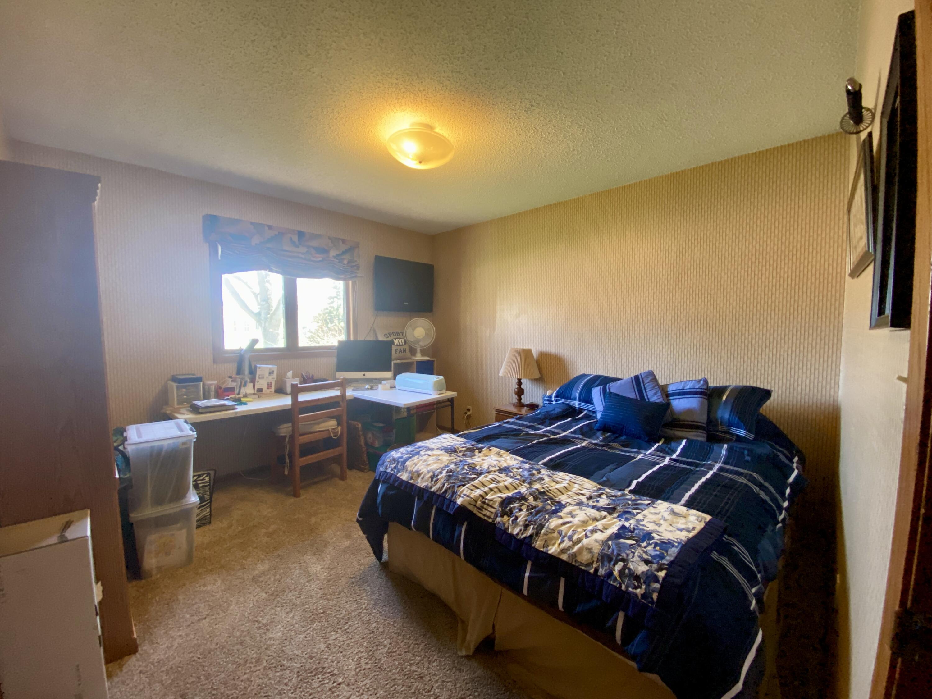 1004 W Cedar Ave