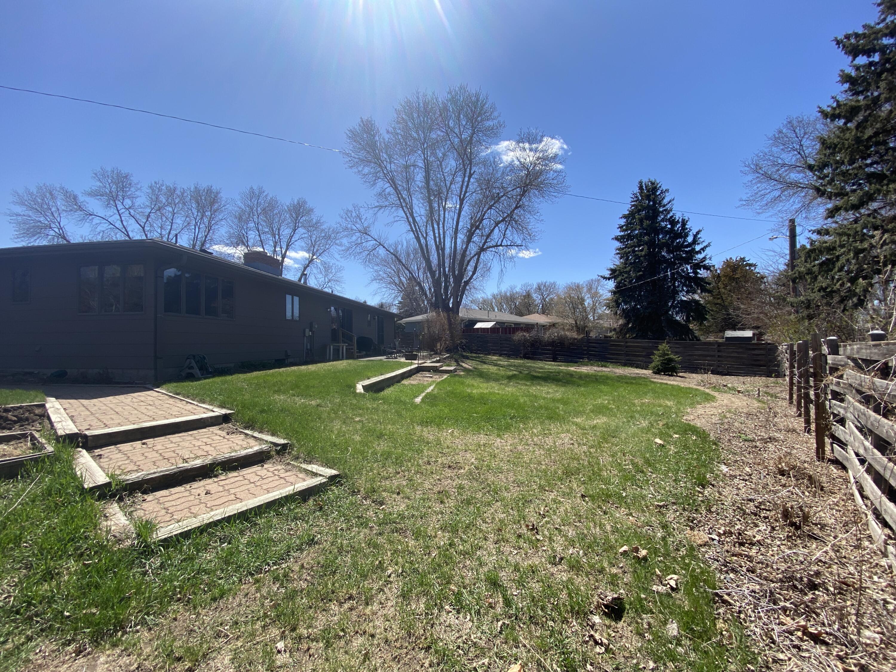 1004 W Cedar Ave