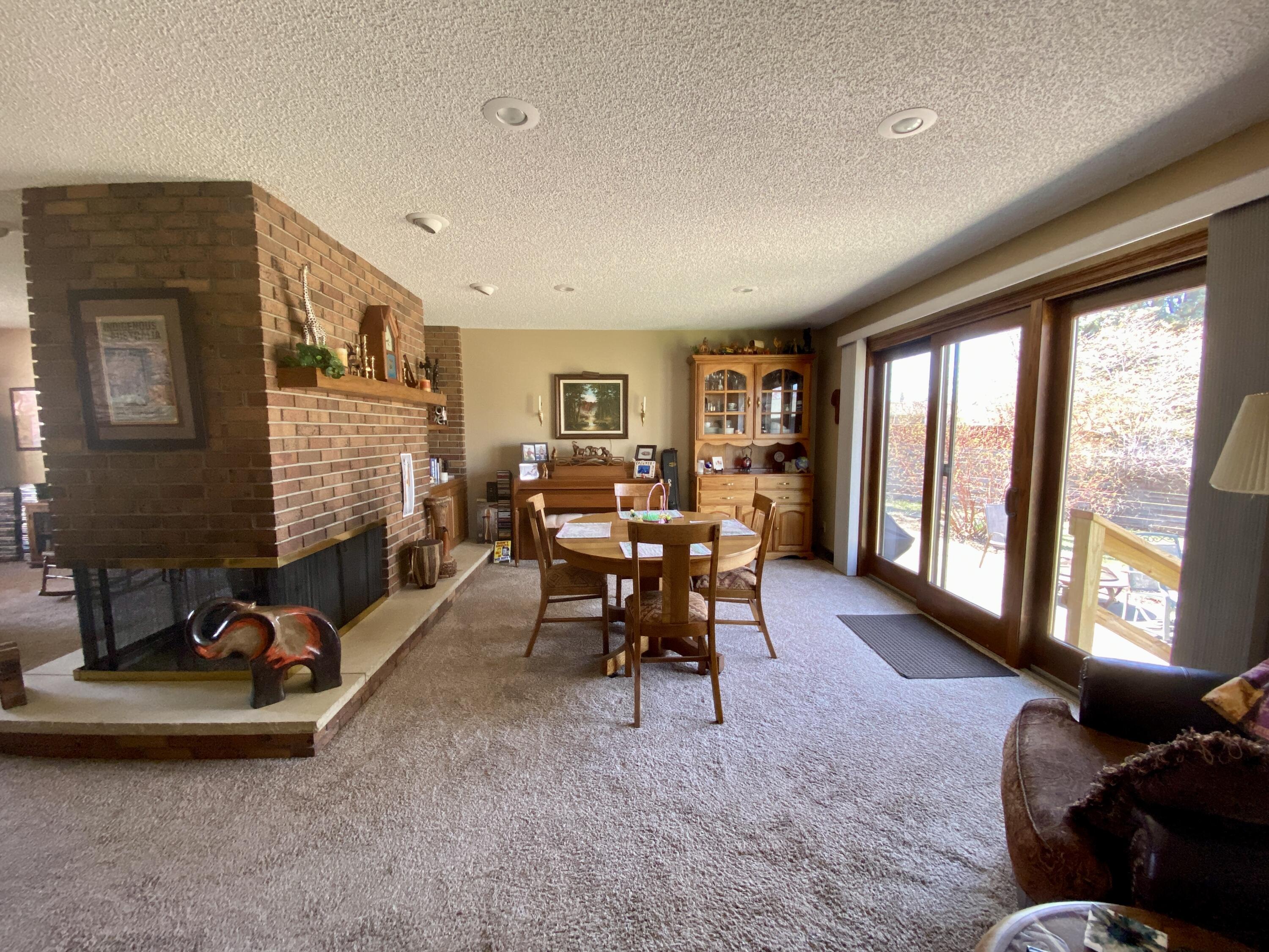 1004 W Cedar Ave