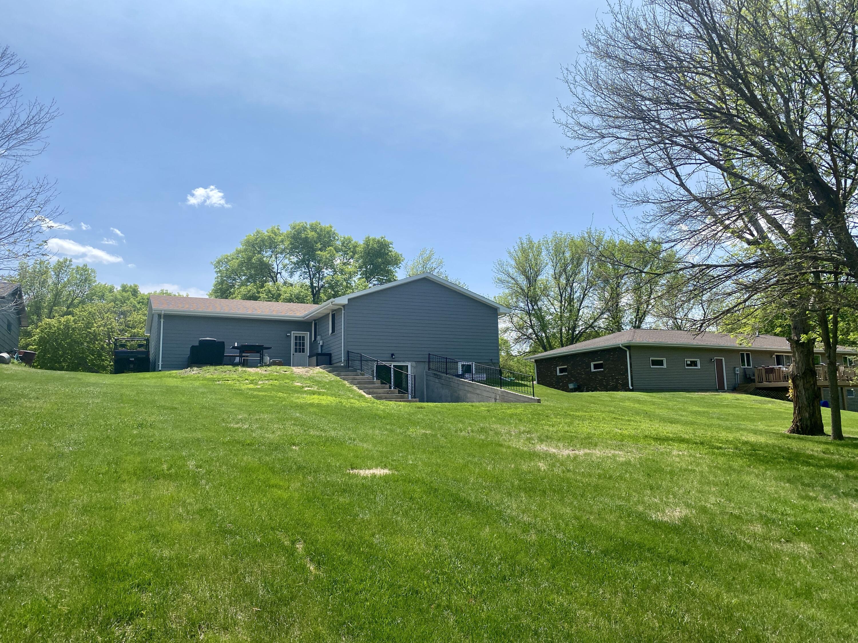 1400 W Hanson Ave