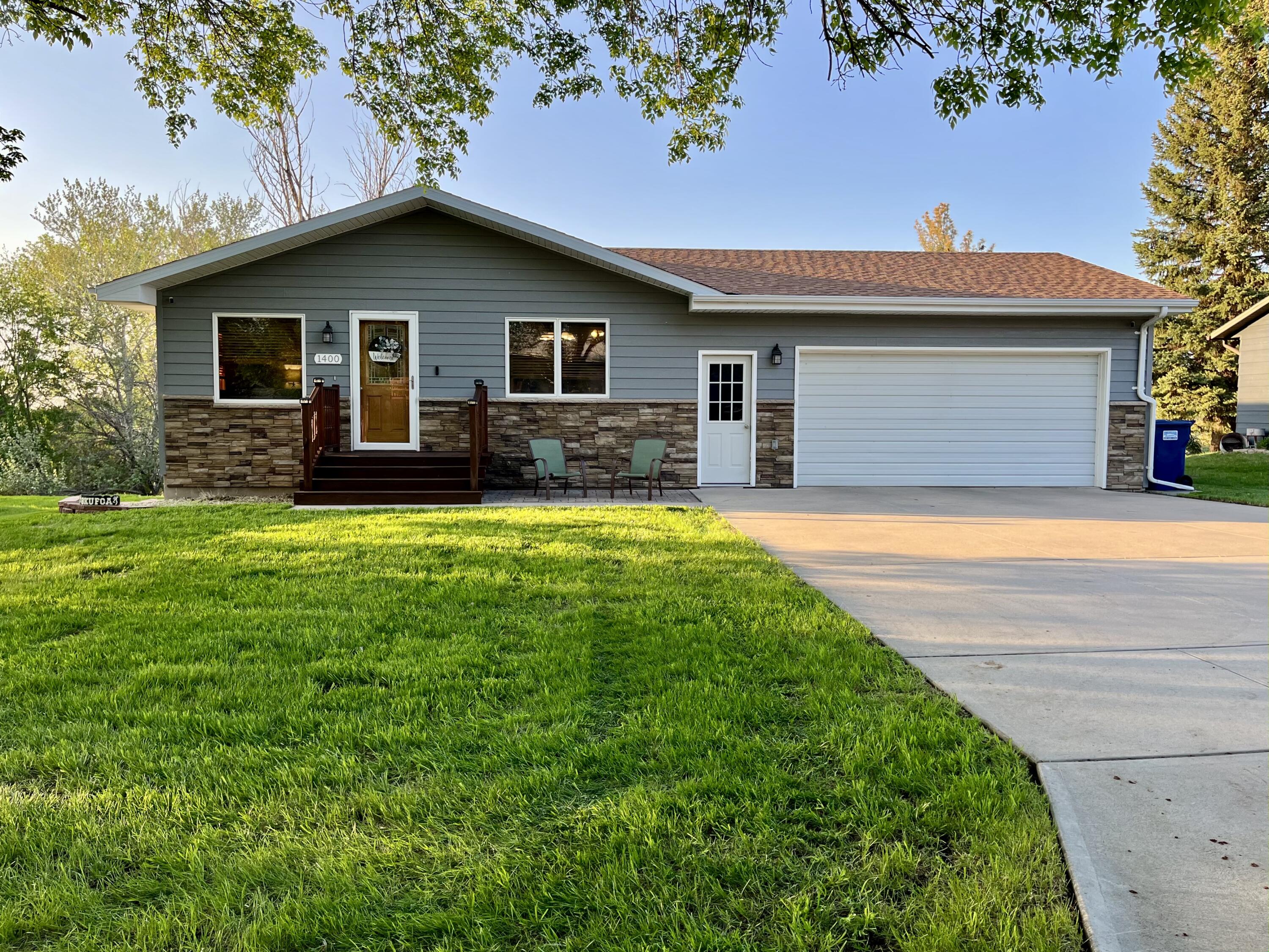 1400 W Hanson Ave