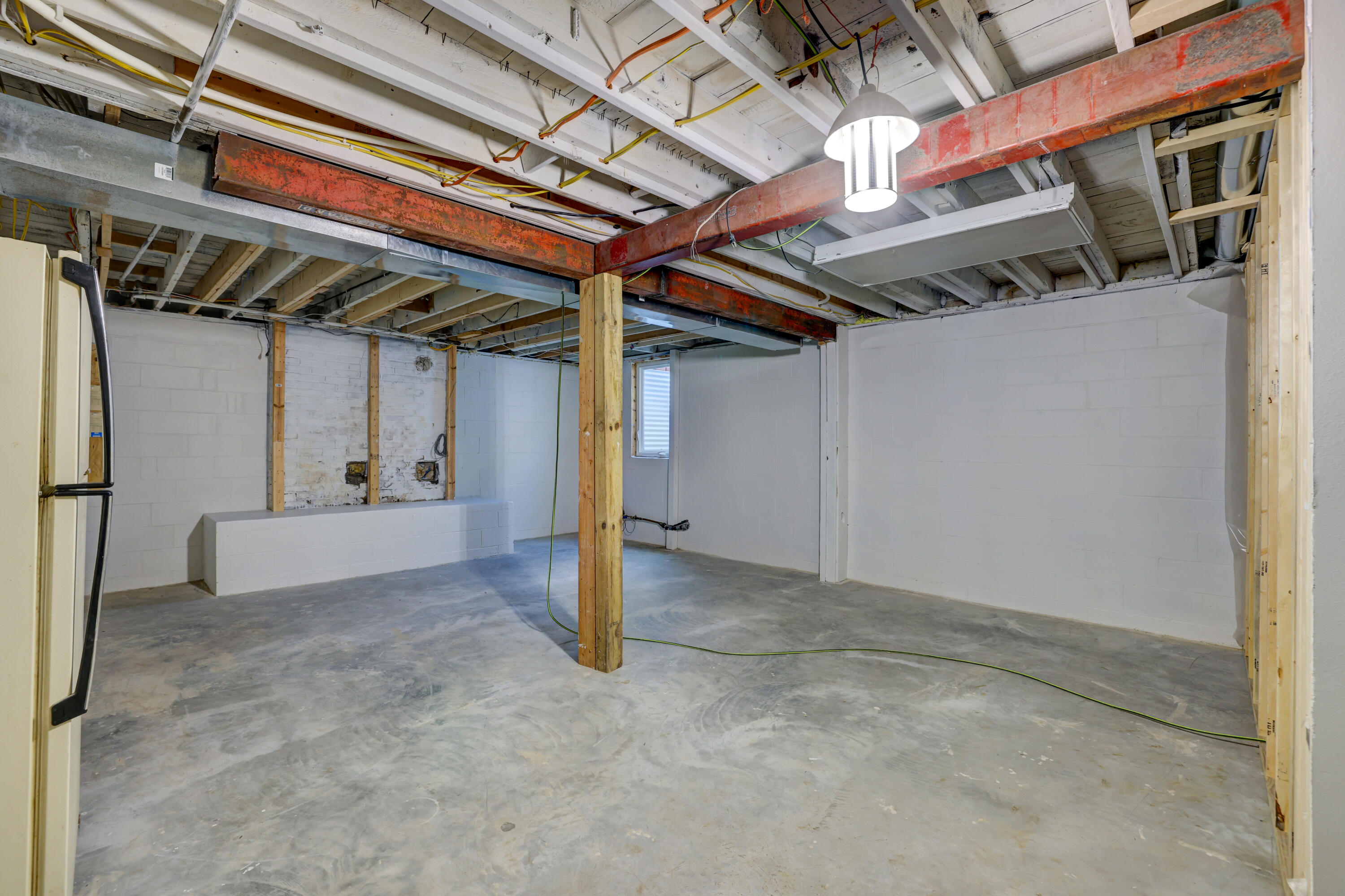 701 E 4th Ave