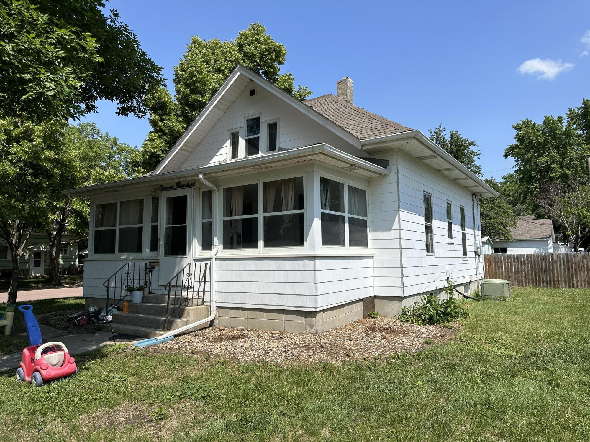 1100 E 2nd Ave