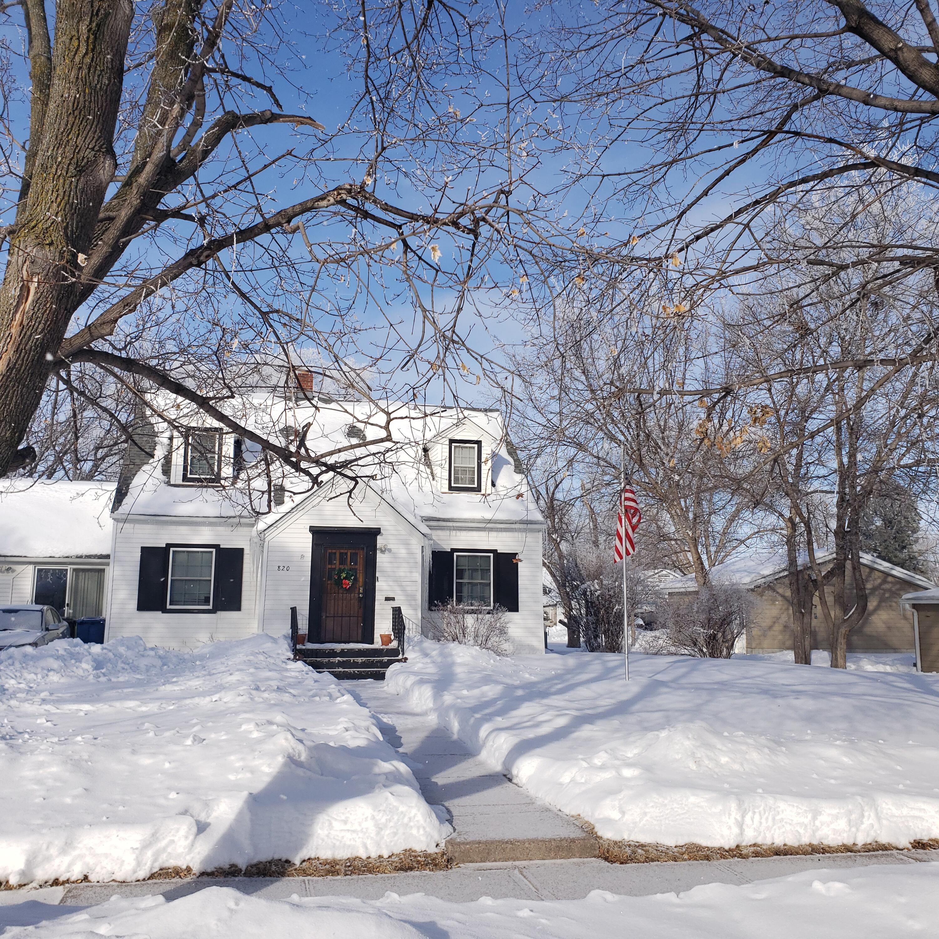 820 W 6th Ave