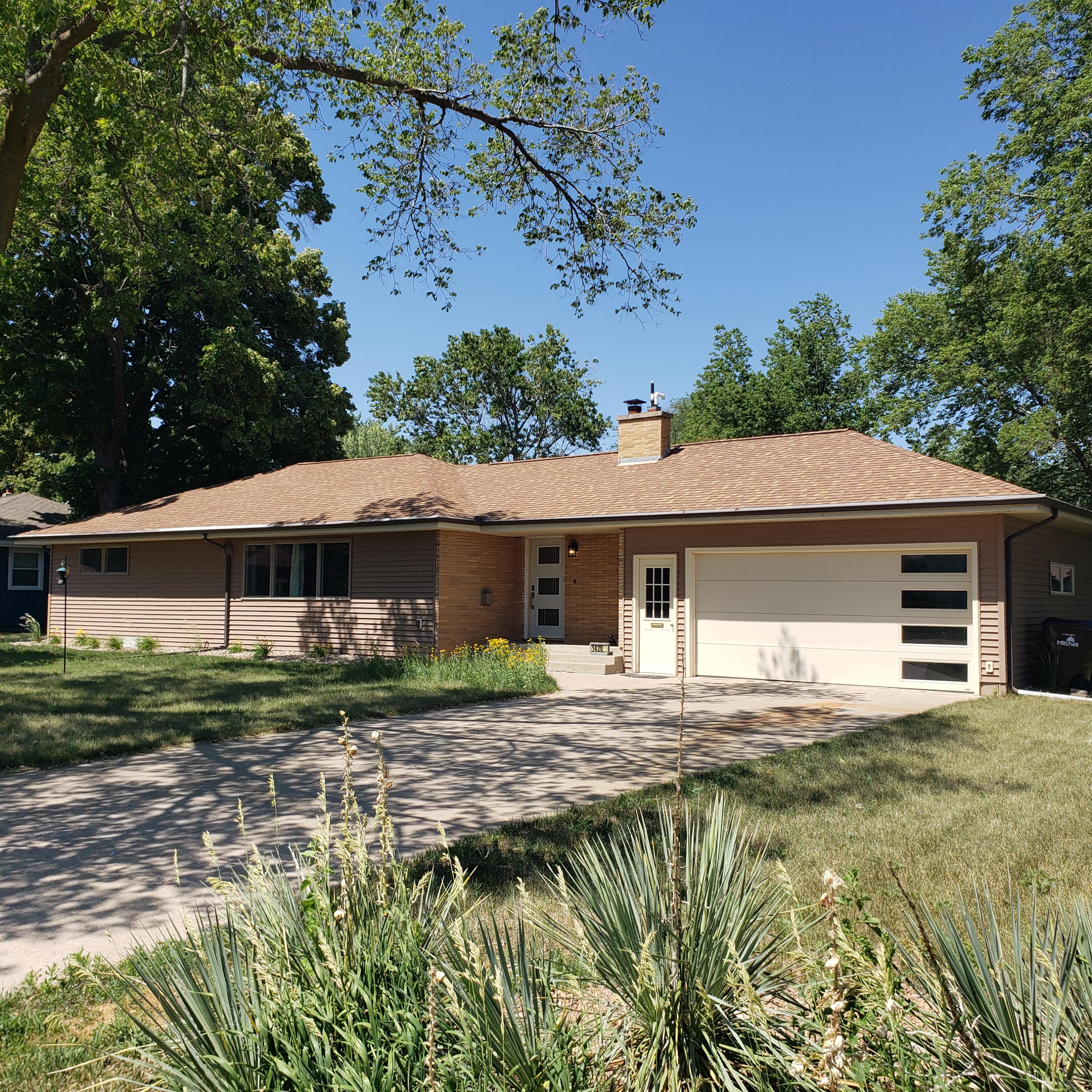 1420 MITCHELL Blvd