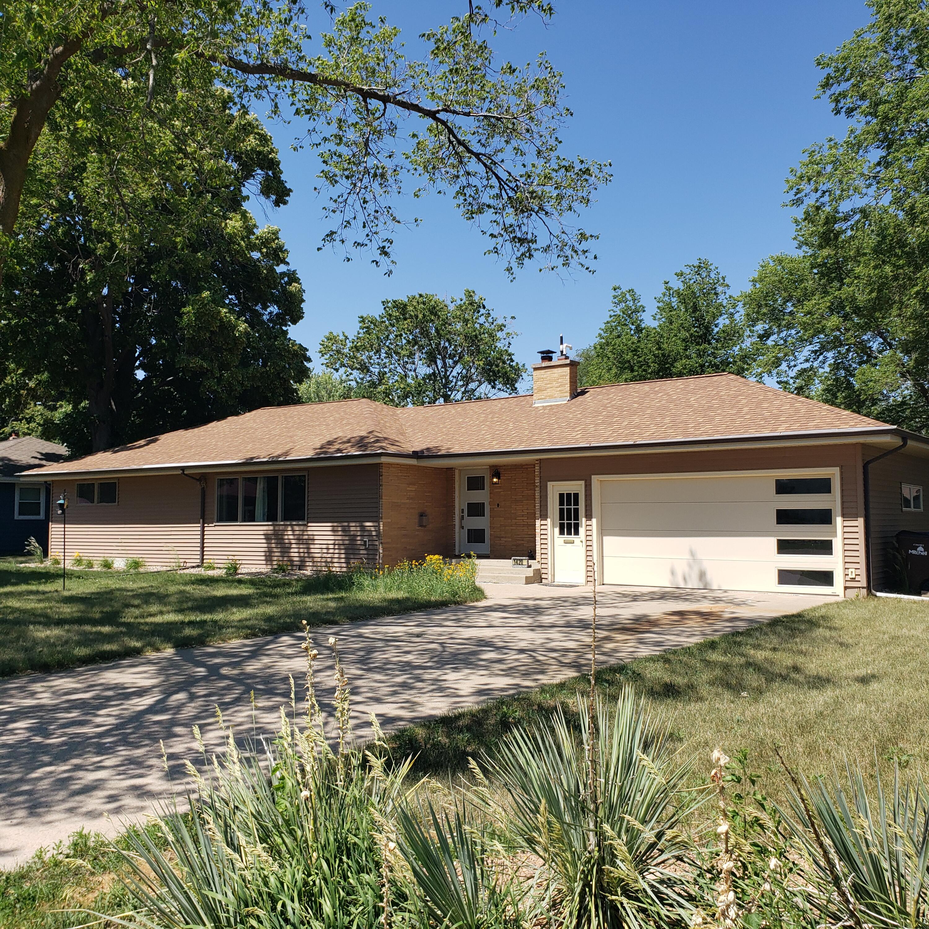 1420 MITCHELL Blvd