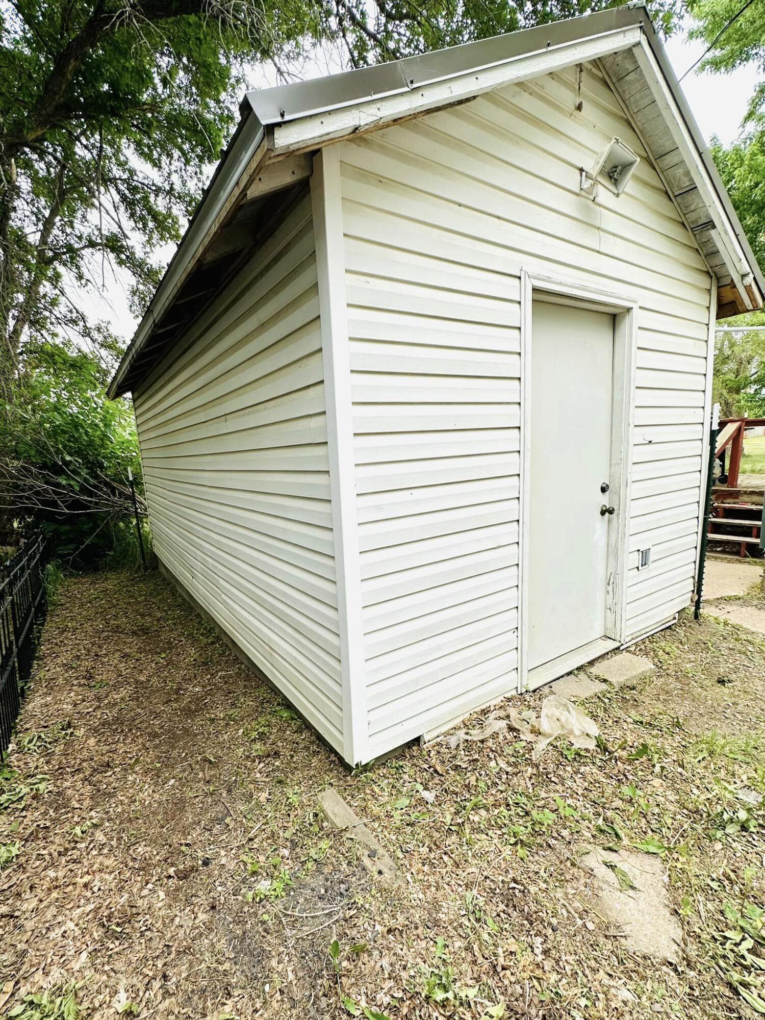 1015 W 3rd Ave