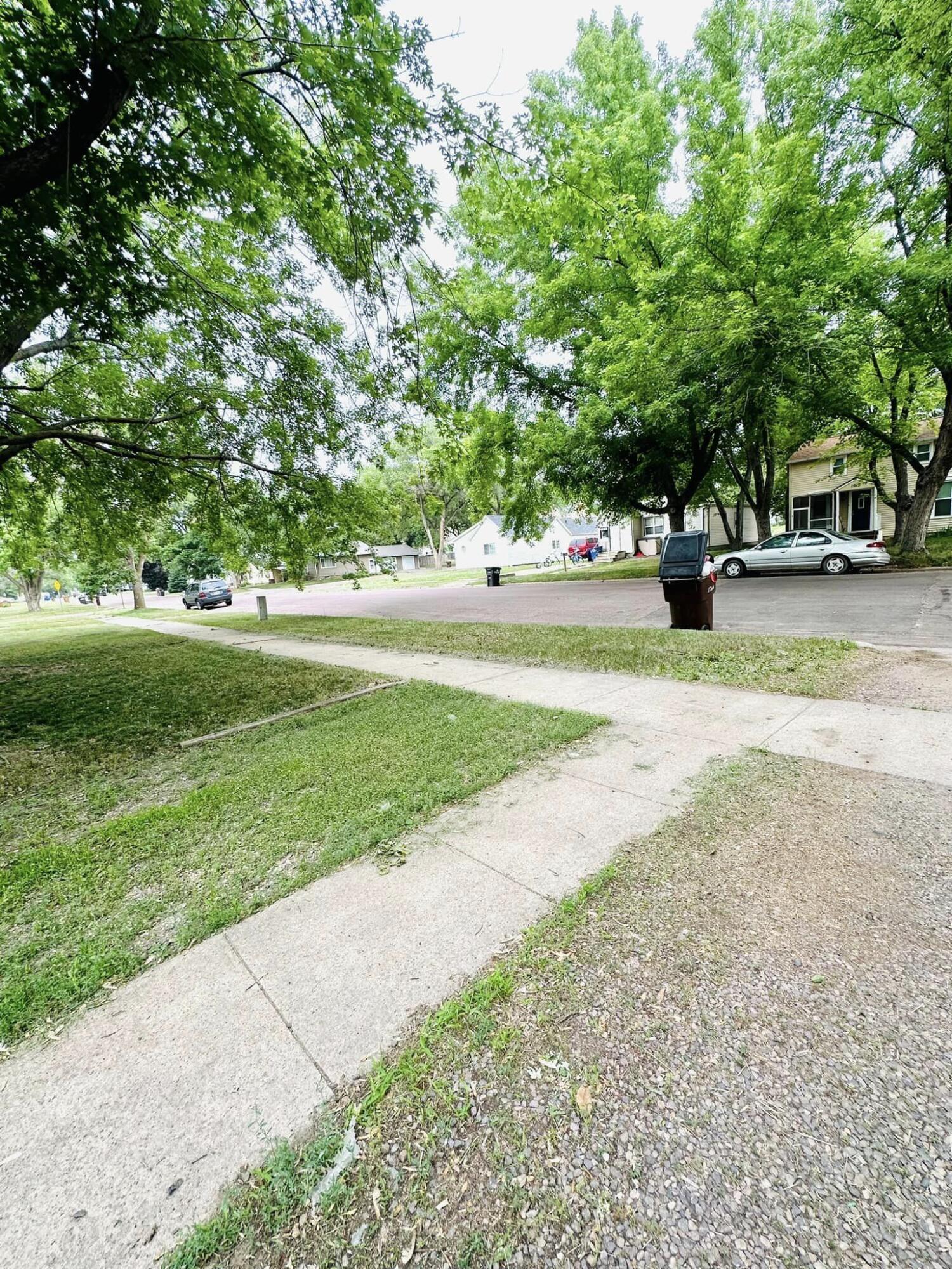 1015 W 3rd Ave
