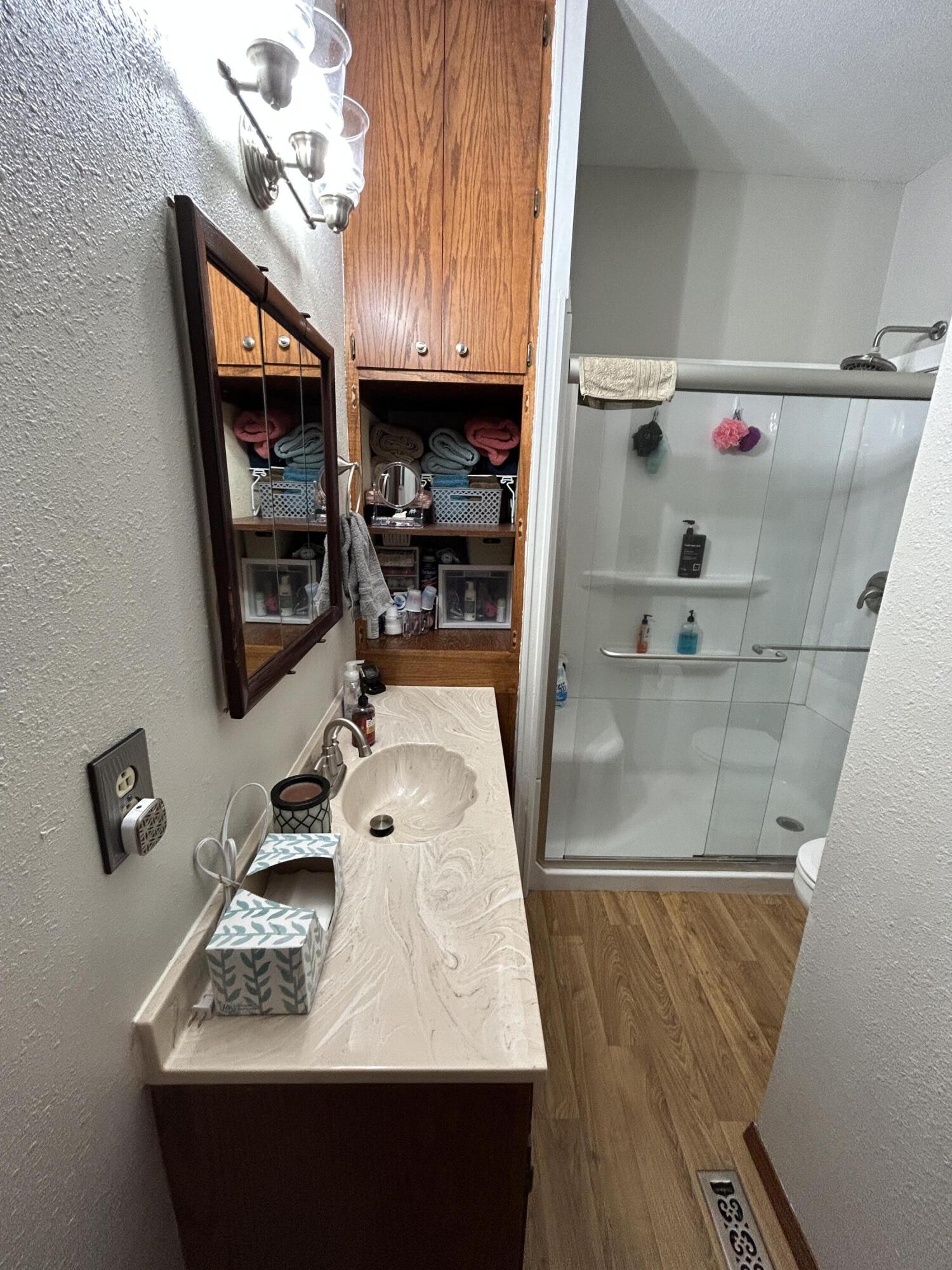 106 S Vilhauer St