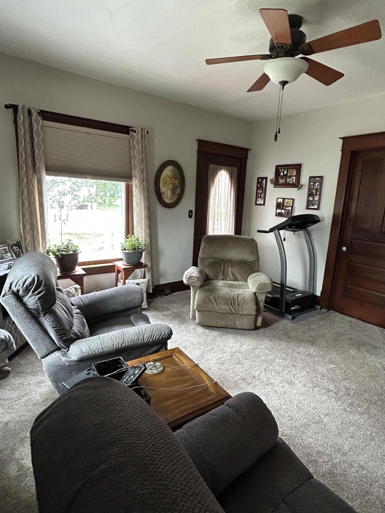 106 S Vilhauer St