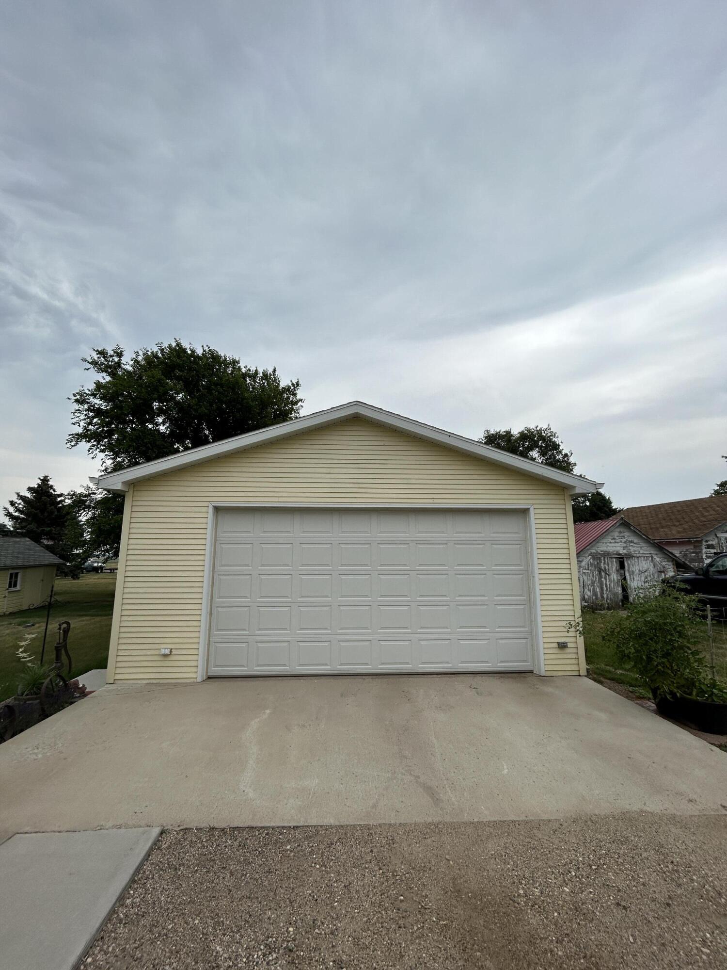 106 S Vilhauer St