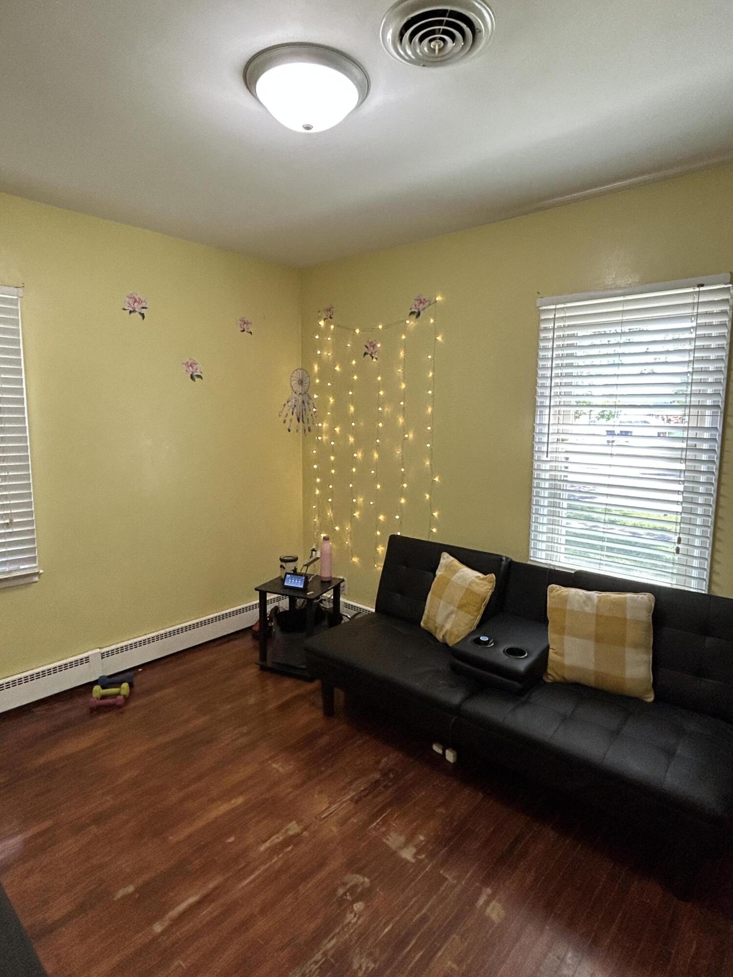 500 E 11th Ave