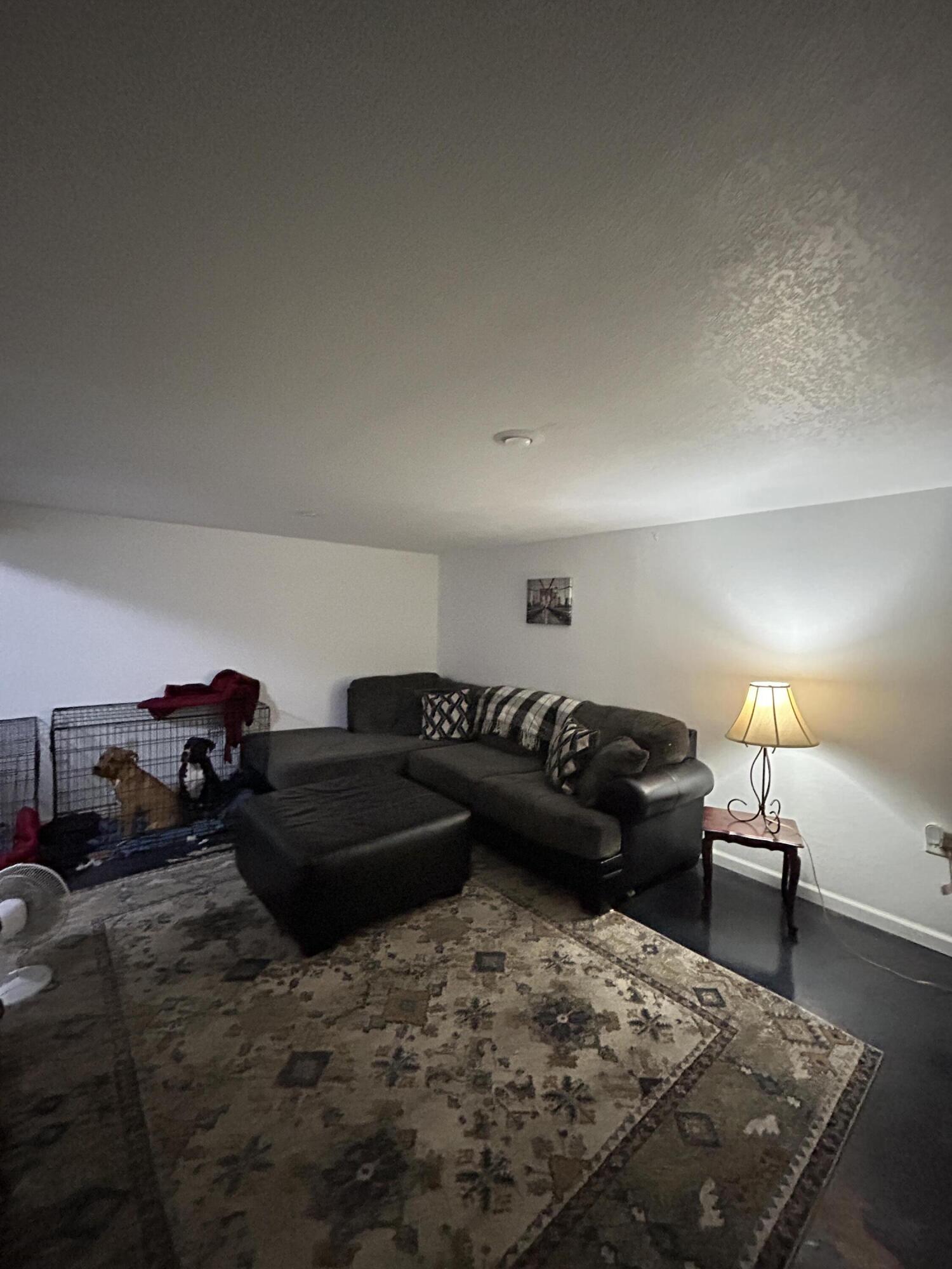 500 E 11th Ave