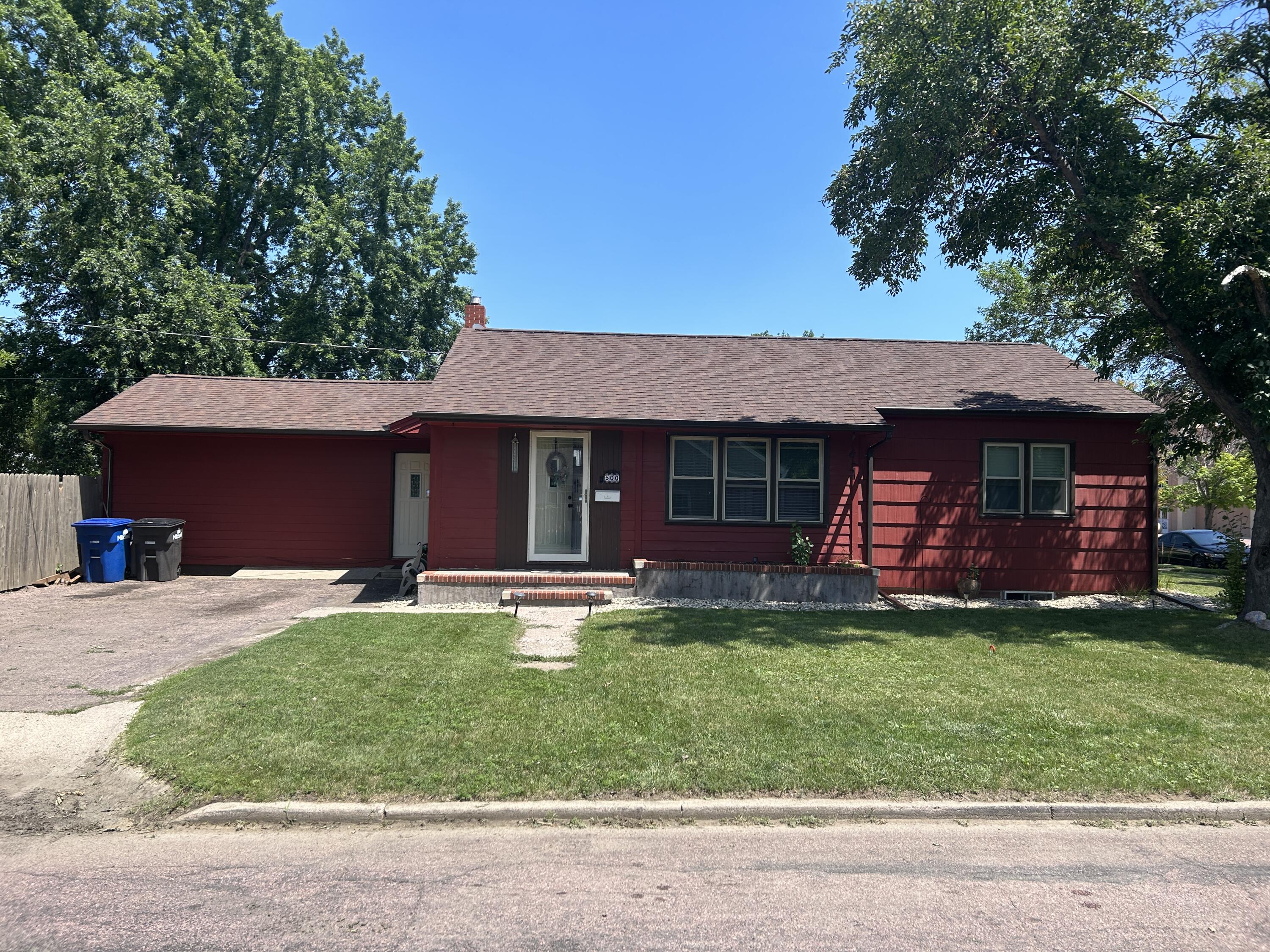 500 E 11th Ave