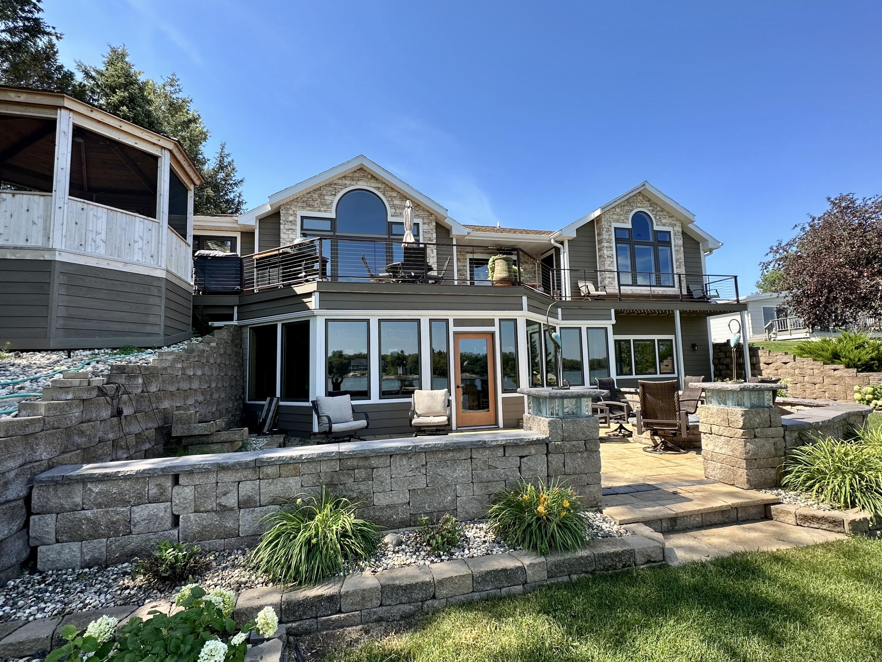 29 S Harmon Dr