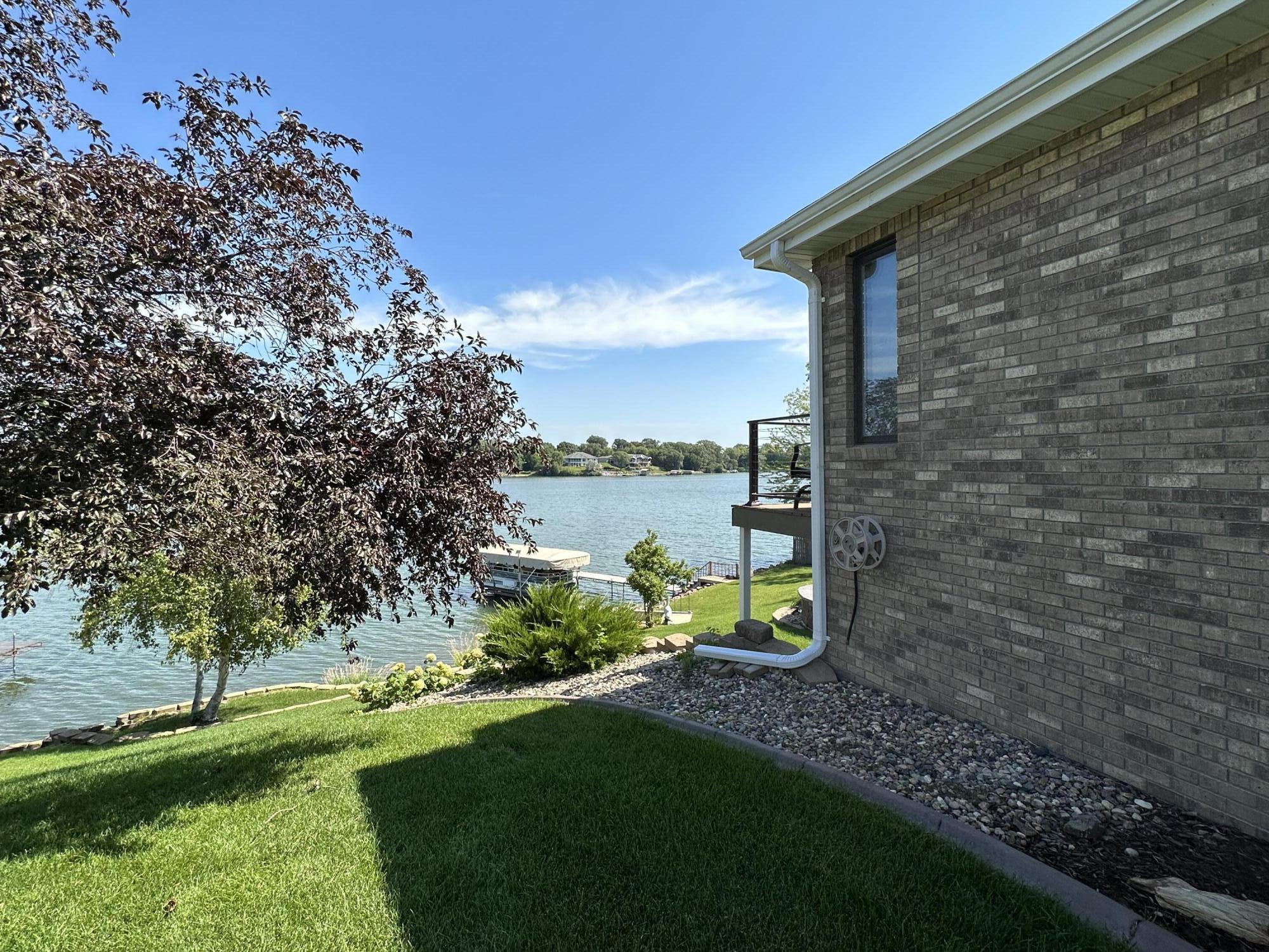 29 S Harmon Dr