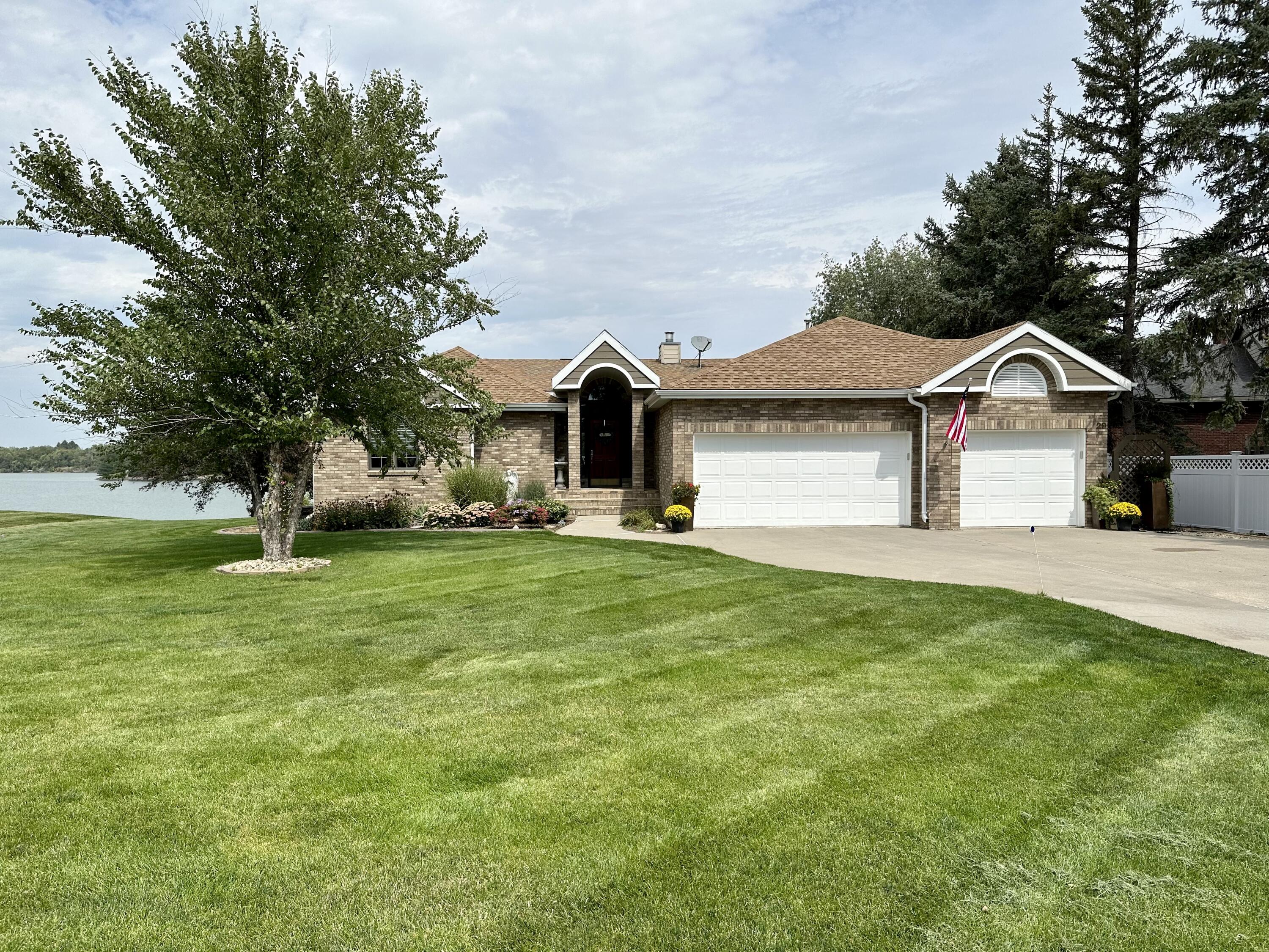 29 S Harmon Dr
