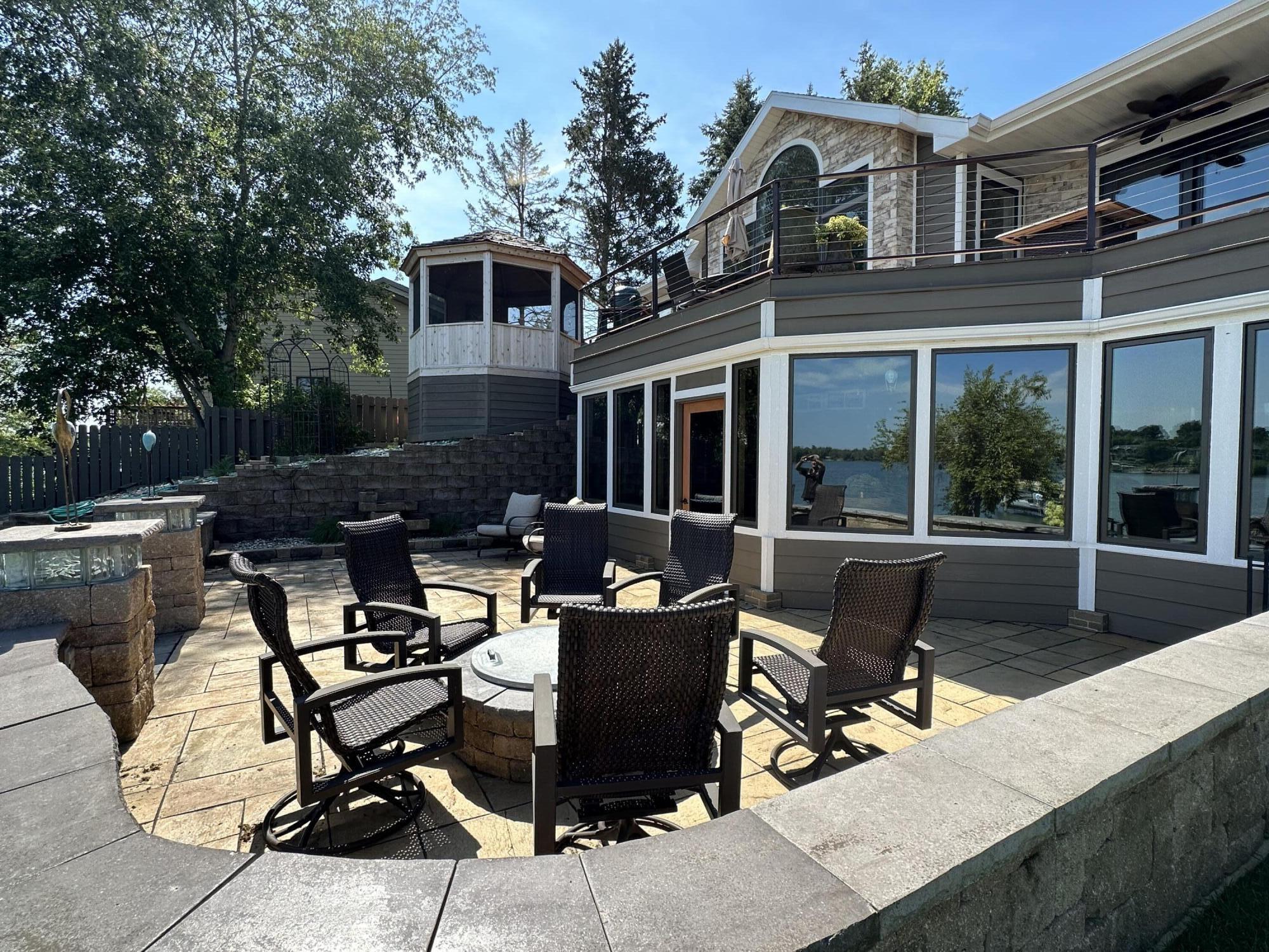 29 S Harmon Dr