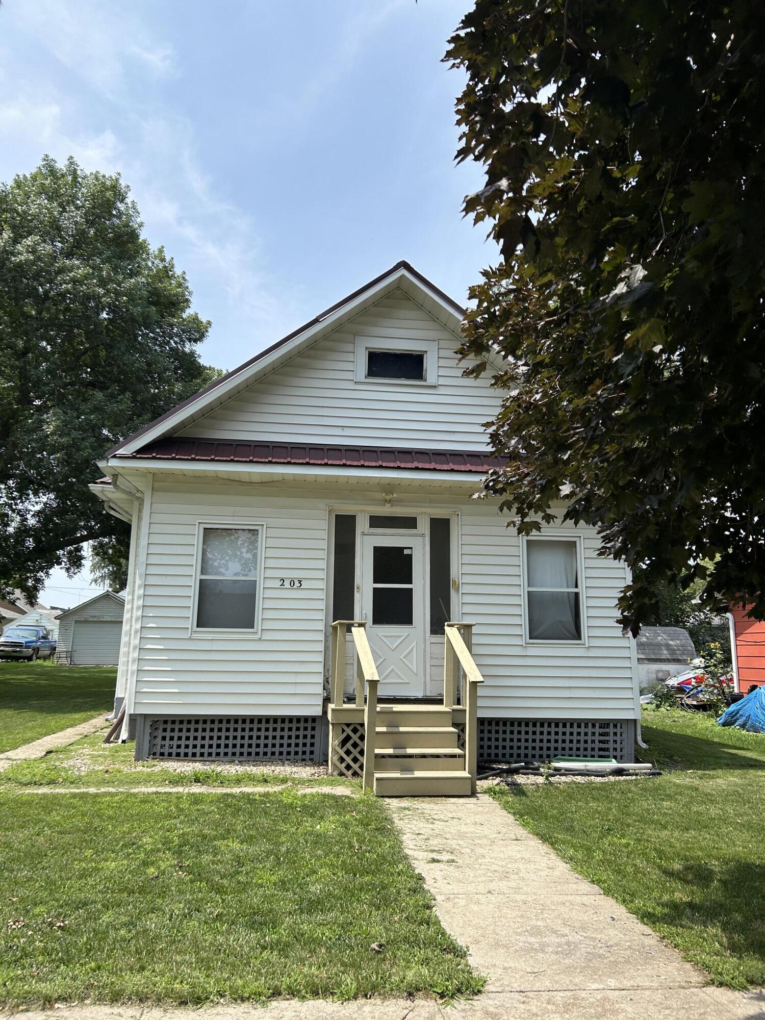 203 S Dobson St
