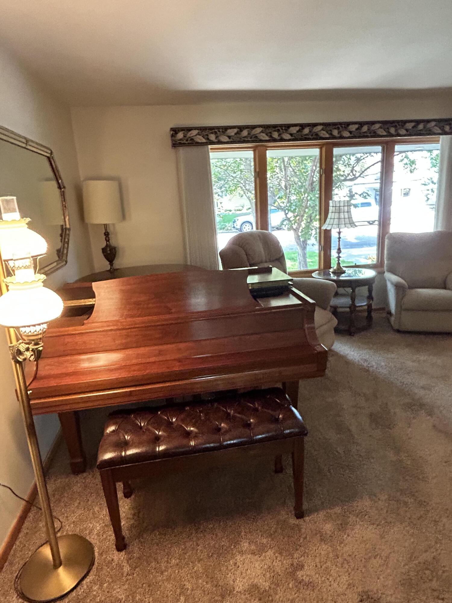 910 Foss Place