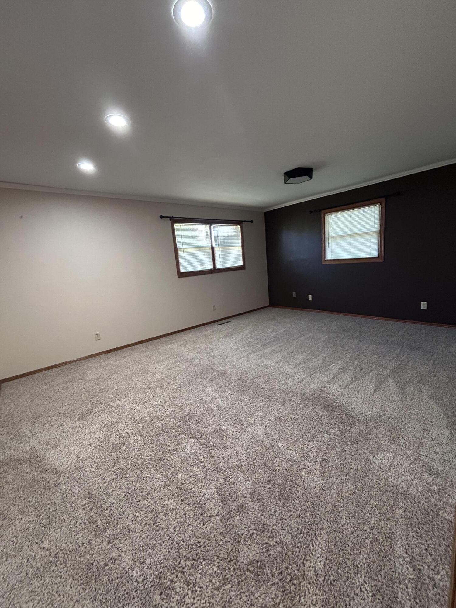 120 W 9th St