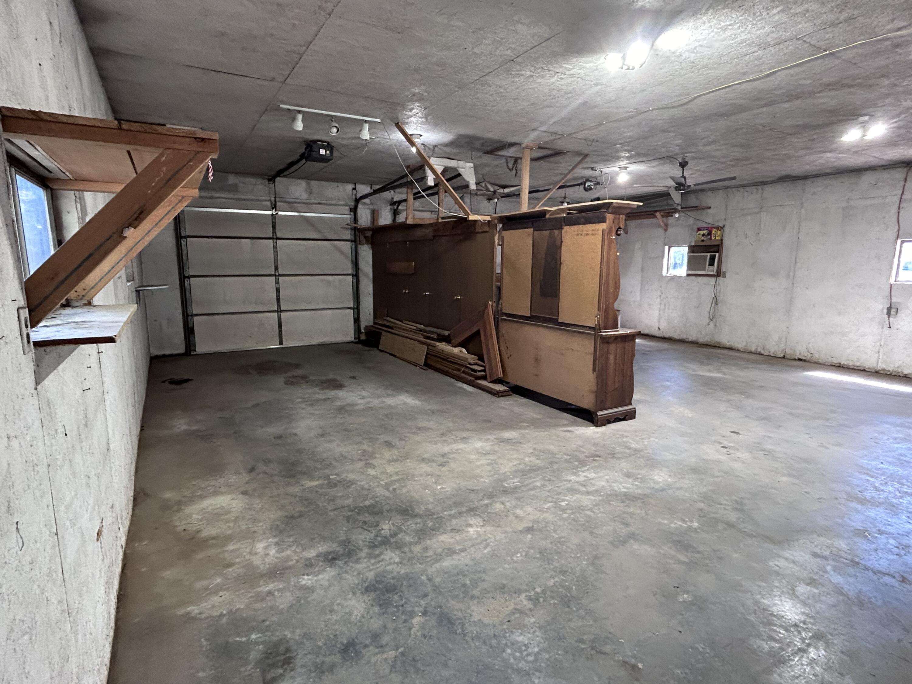 120 W 9th St