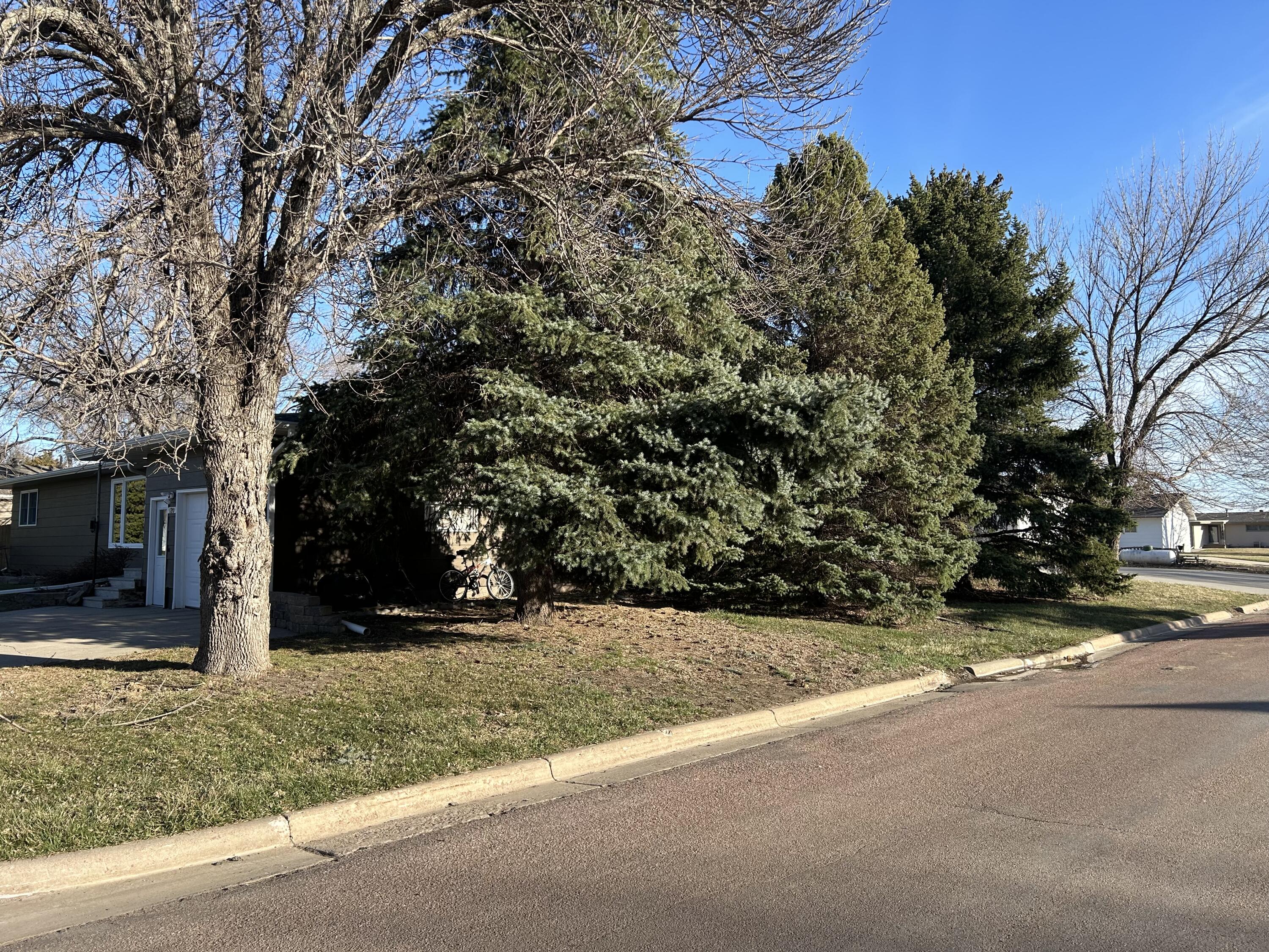 120 W 9th St
