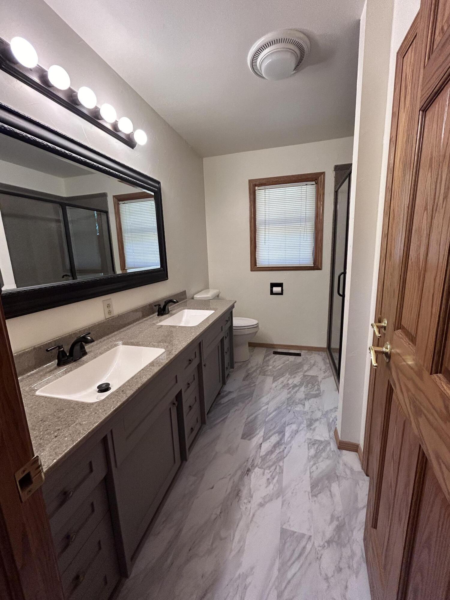 120 W 9th St