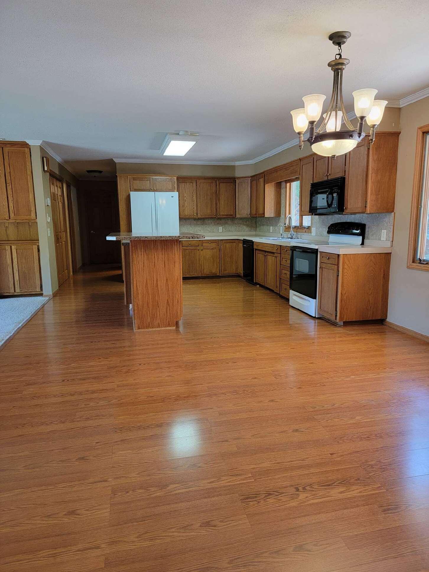 120 W 9th St