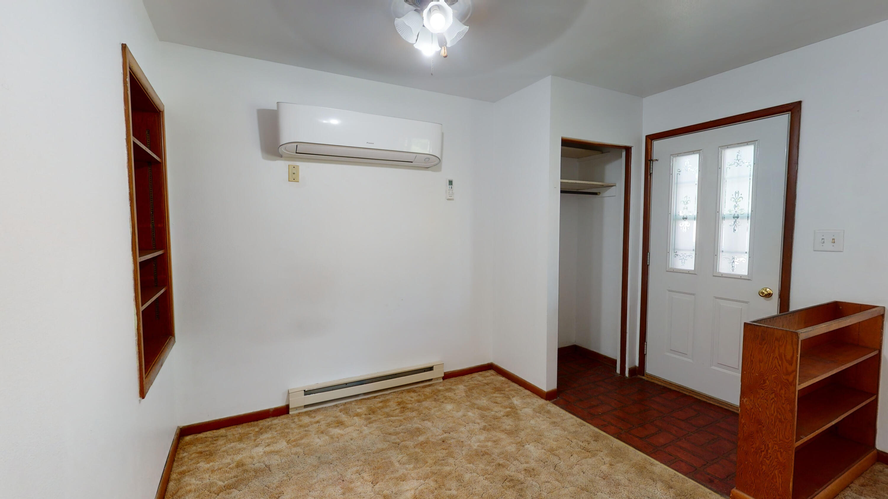 103 N Wallace