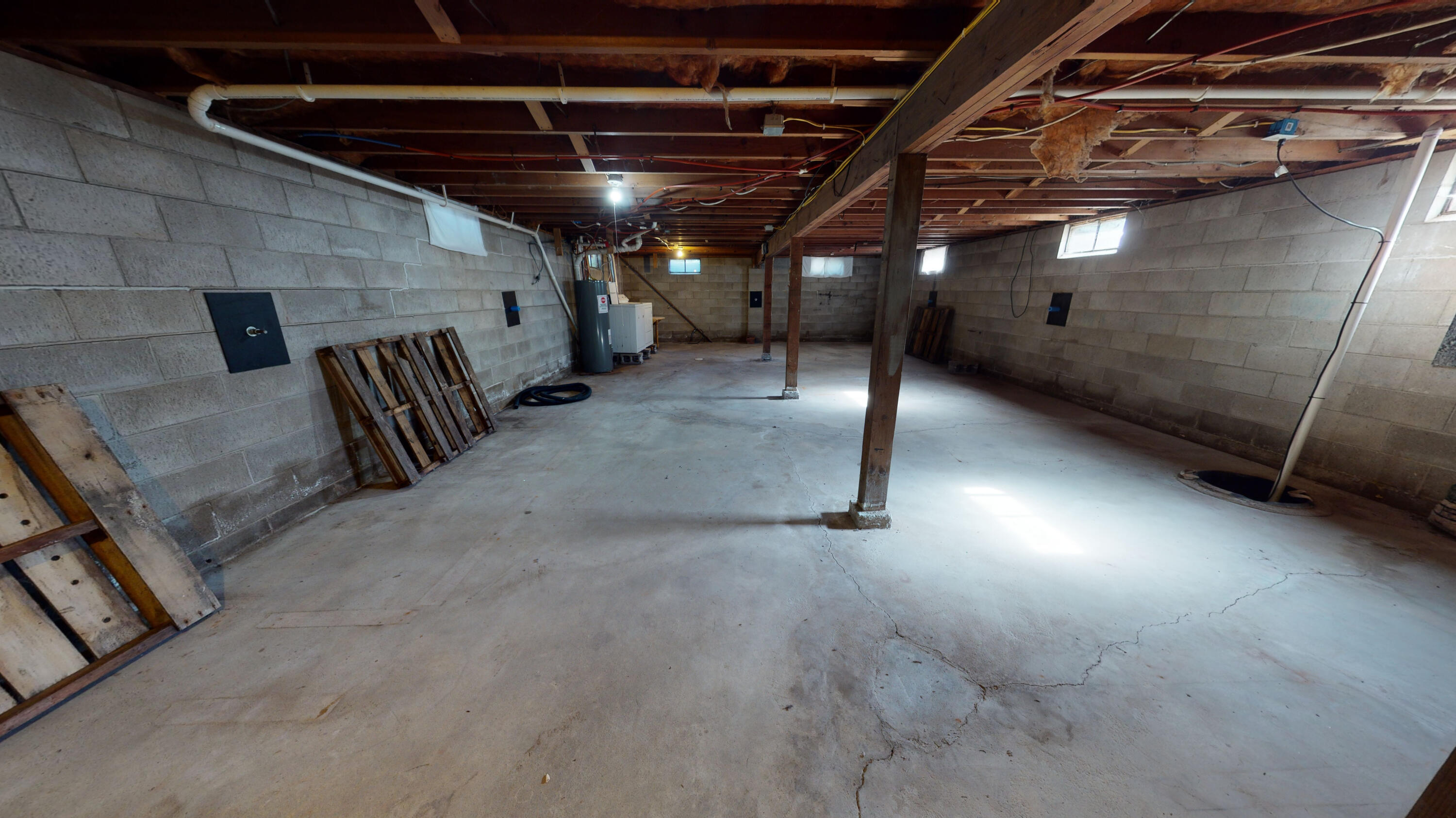 103 N Wallace