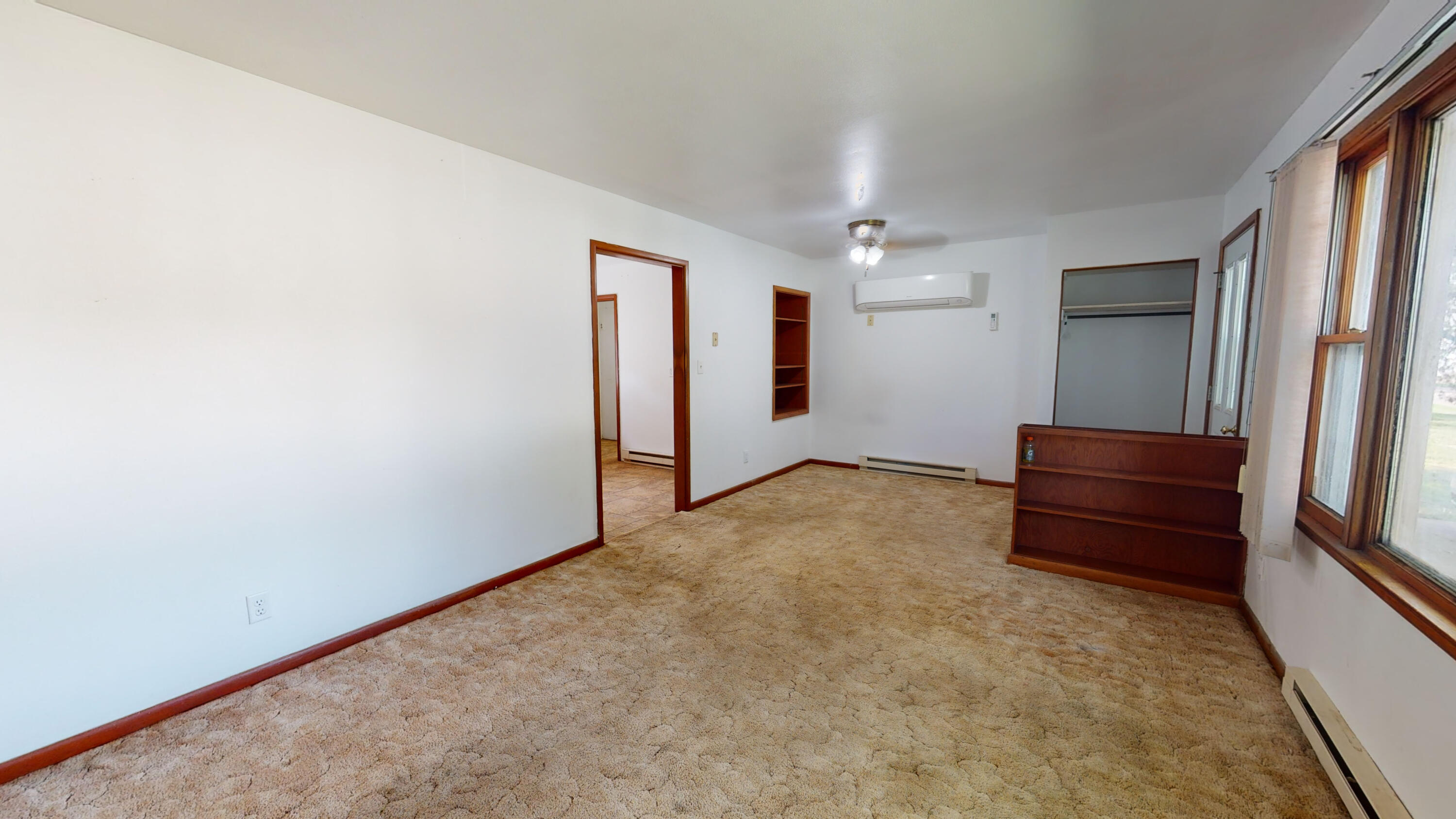 103 N Wallace