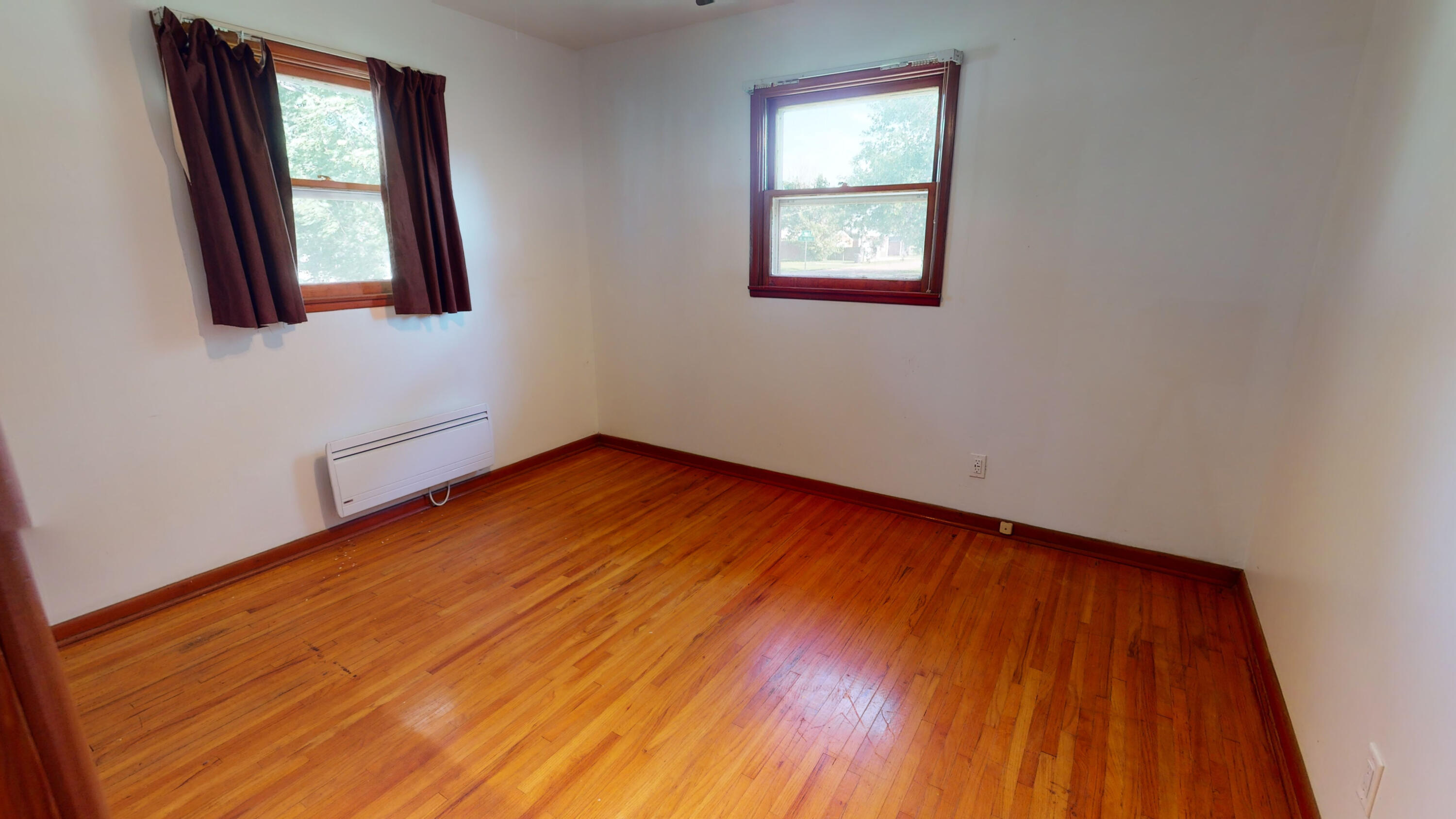103 N Wallace