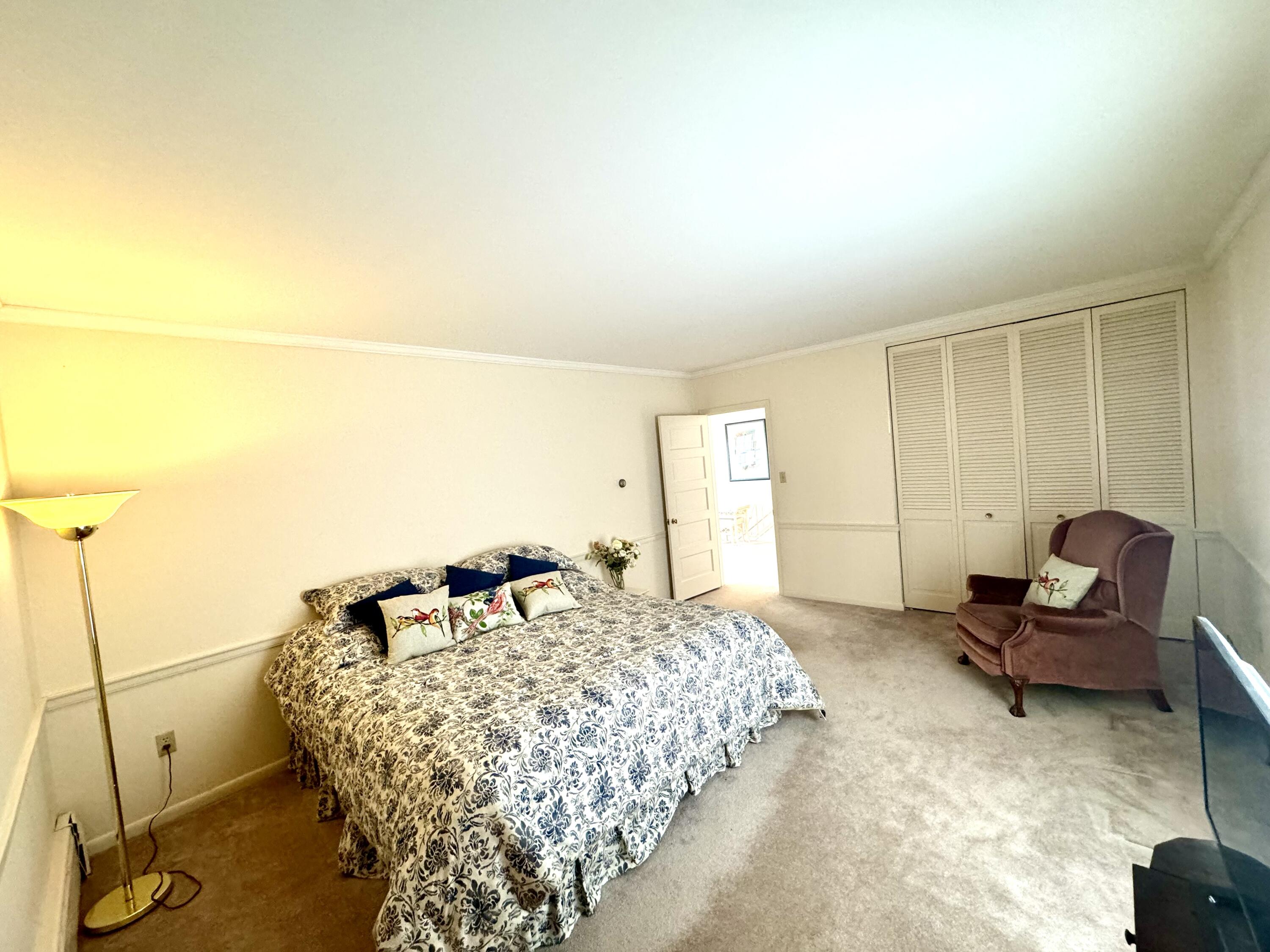 155 S Harmon Dr